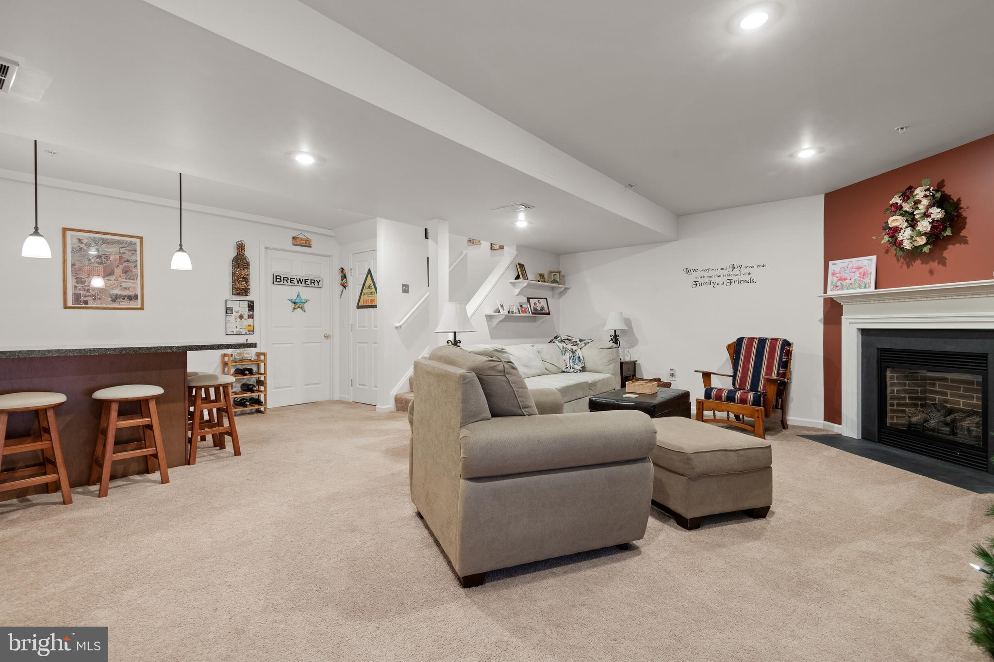 MANOR HEIGHTS - Residential