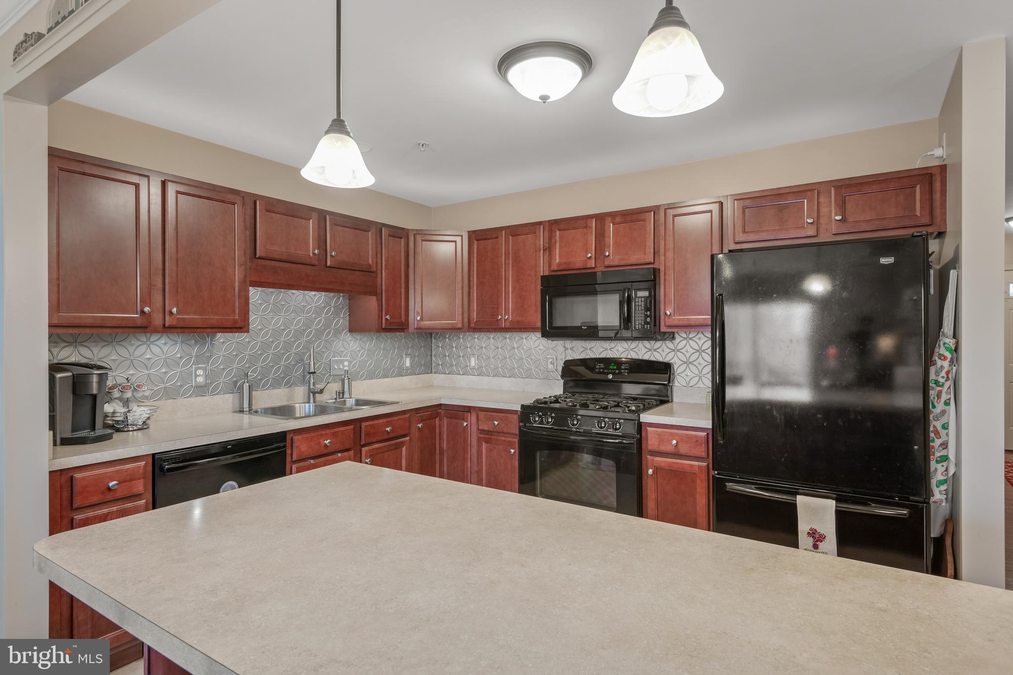 MANOR HEIGHTS - Residential