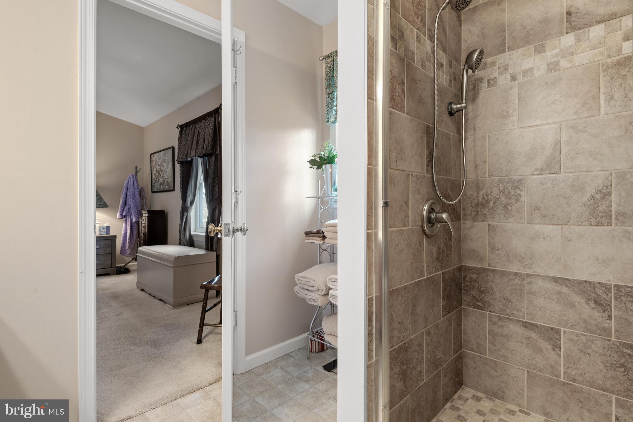 MANOR HEIGHTS - Residential