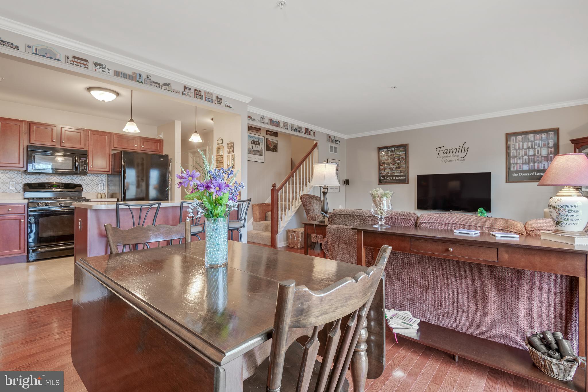 MANOR HEIGHTS - Residential