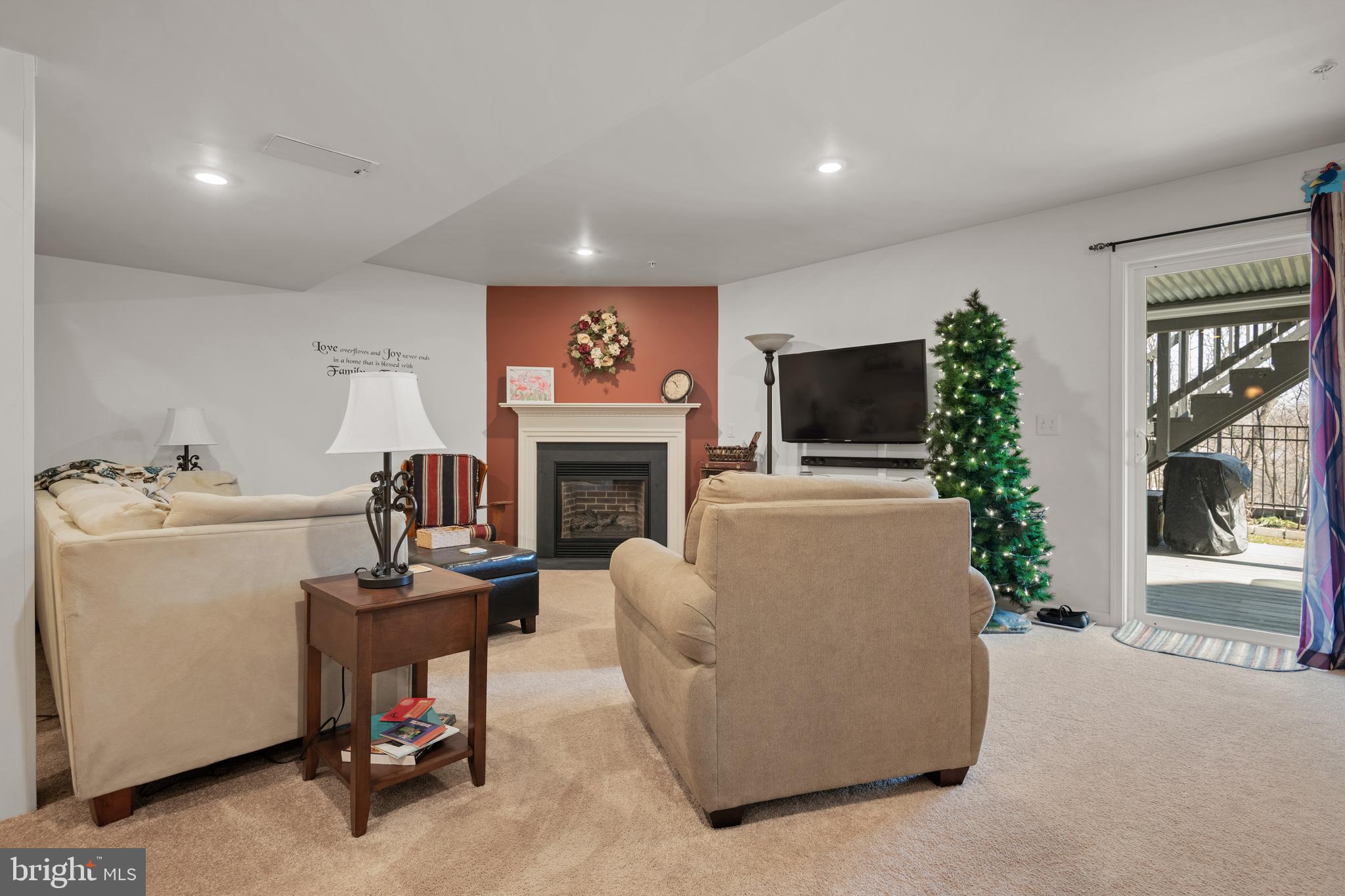 MANOR HEIGHTS - Residential