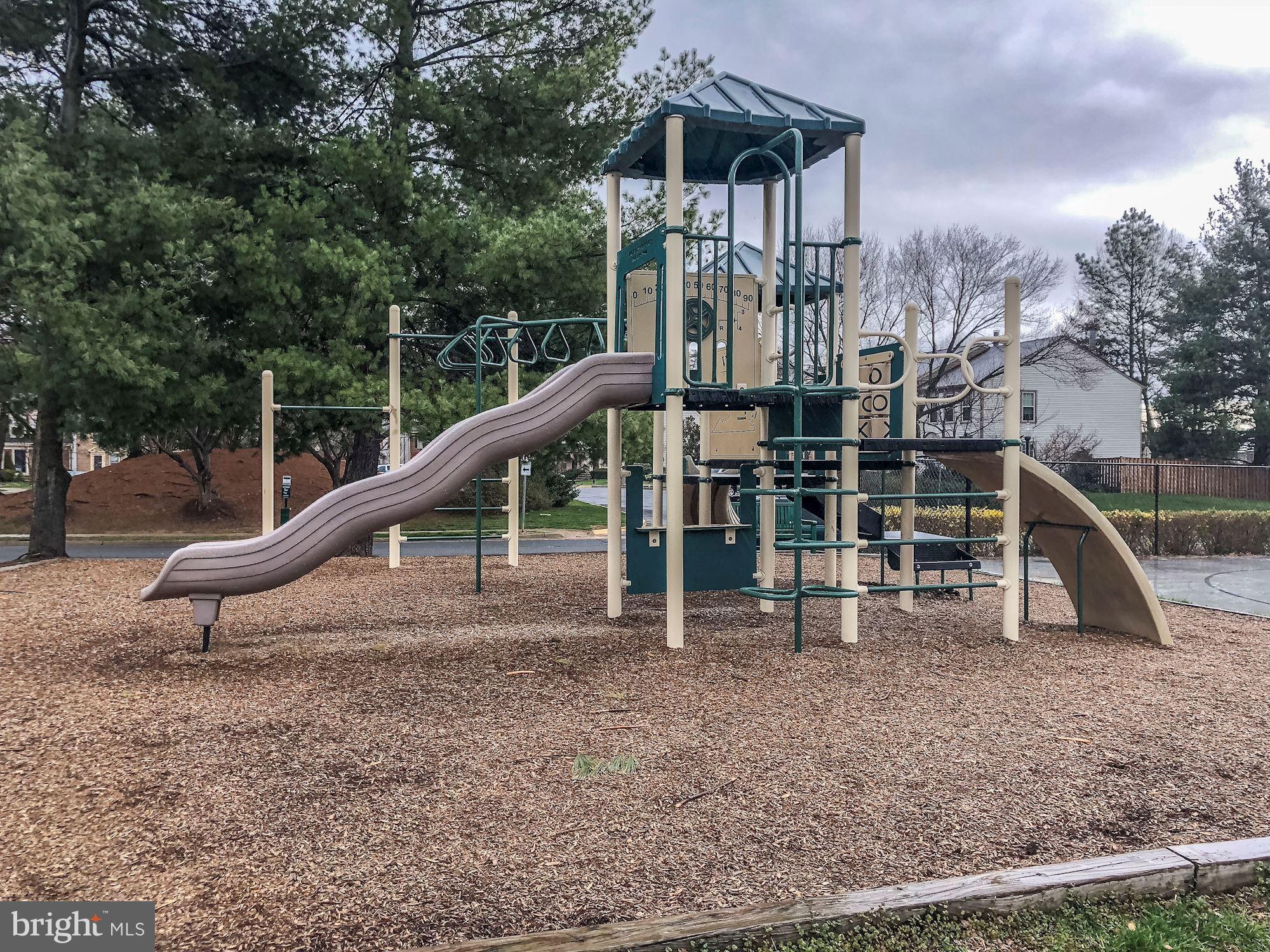 COLONY PARK - Residential