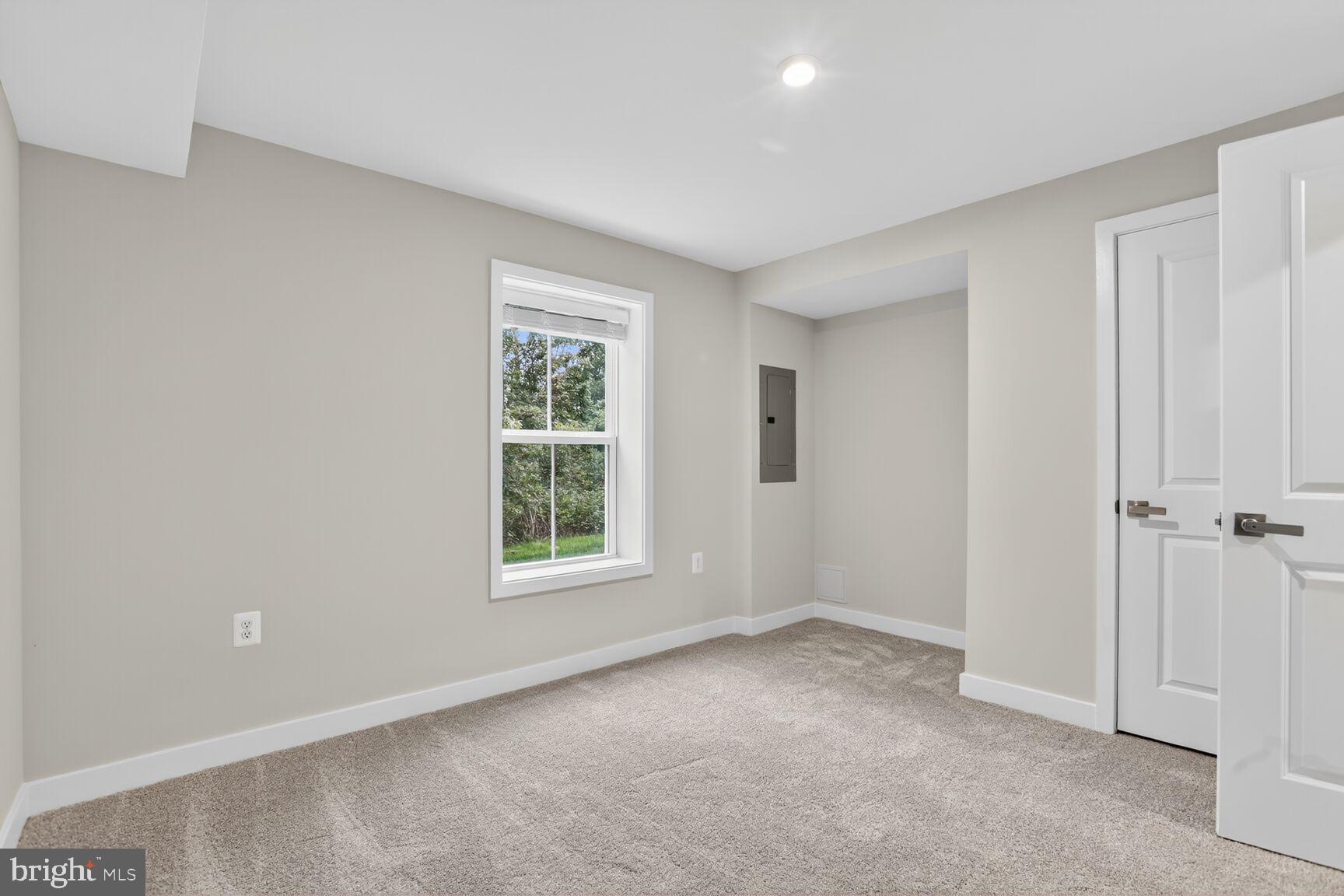 ALEXANDER'S CROSSING - Residential Lease