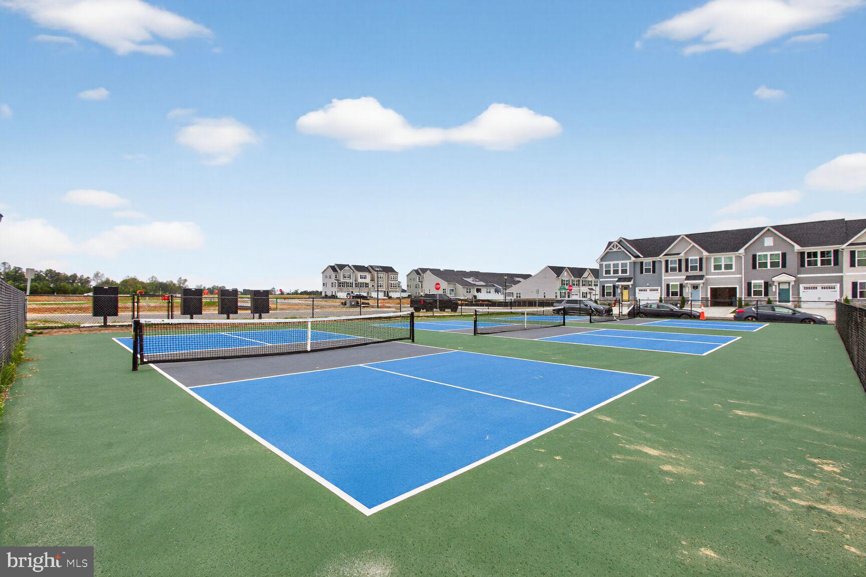 ALEXANDER'S CROSSING - Residential Lease