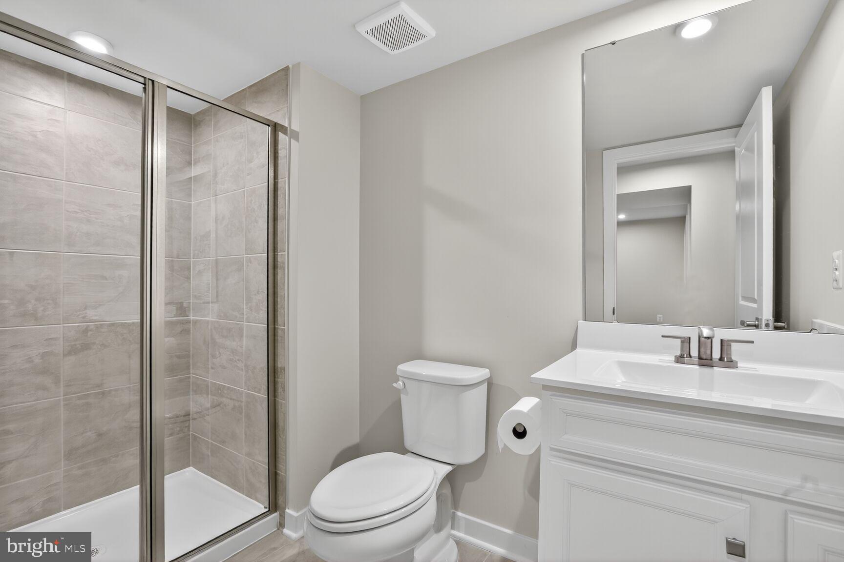 ALEXANDER'S CROSSING - Residential Lease