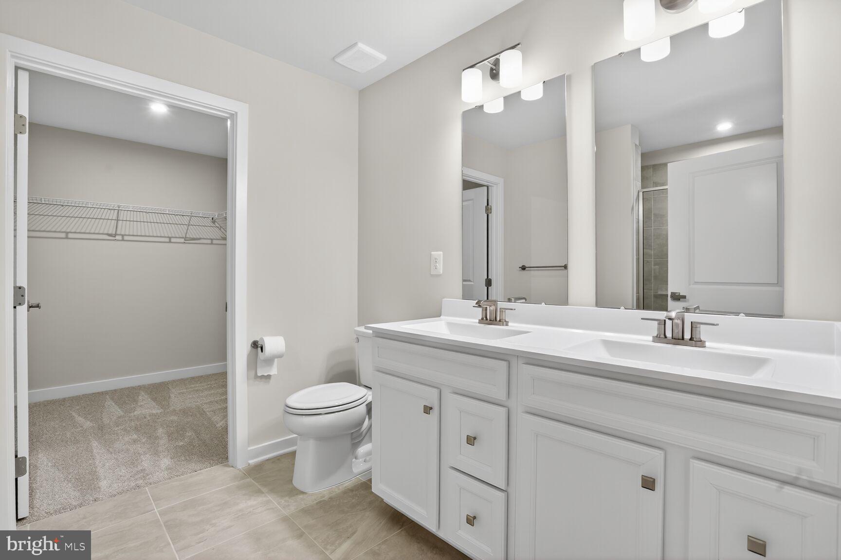 ALEXANDER'S CROSSING - Residential Lease