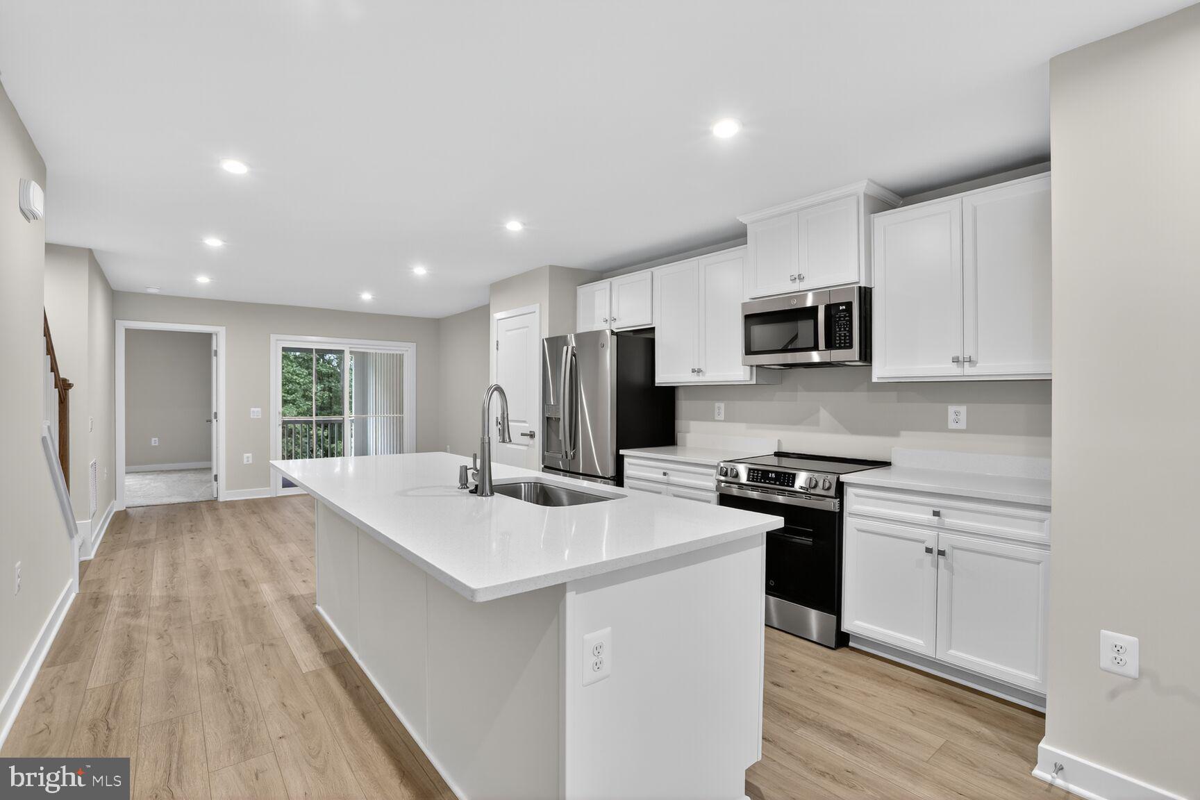 ALEXANDER'S CROSSING - Residential Lease