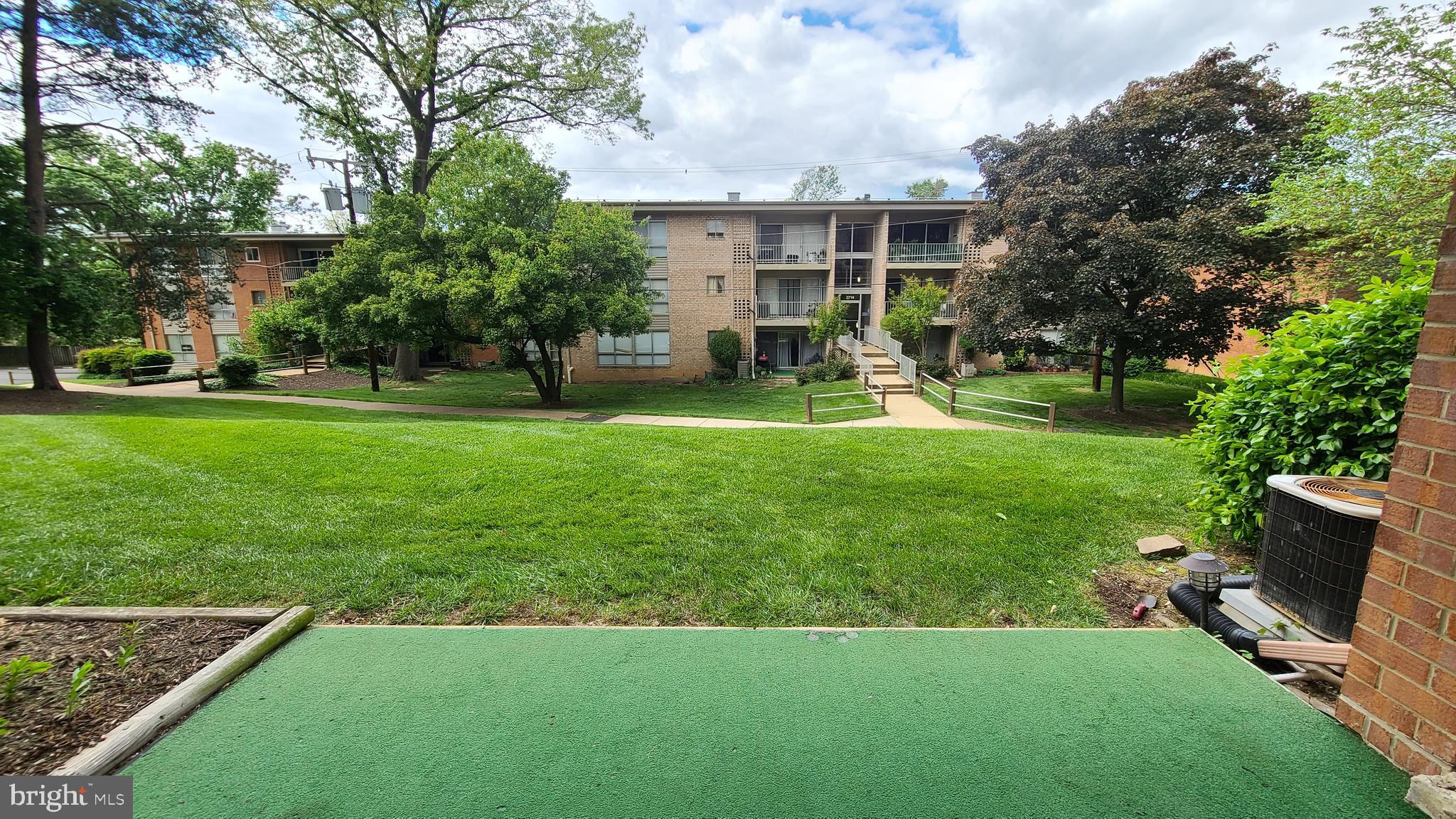 WESTBRIAR - Residential Lease