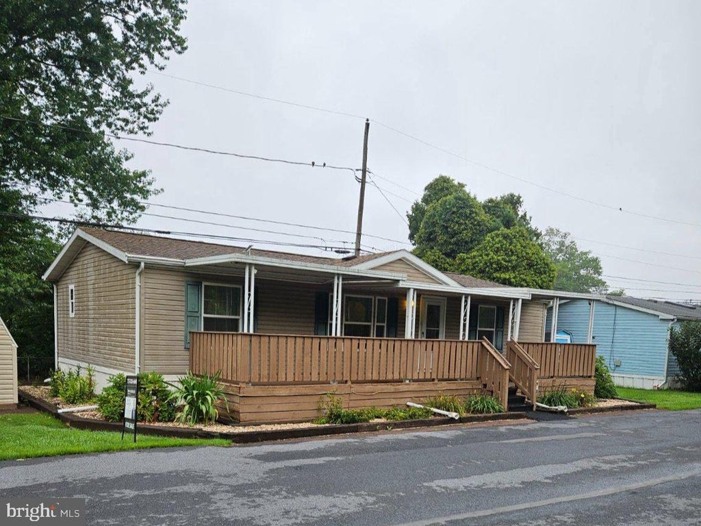 Photo of 10 Madge Drive, LANCASTER, PA 17603 (MLS # PALA2094896)
