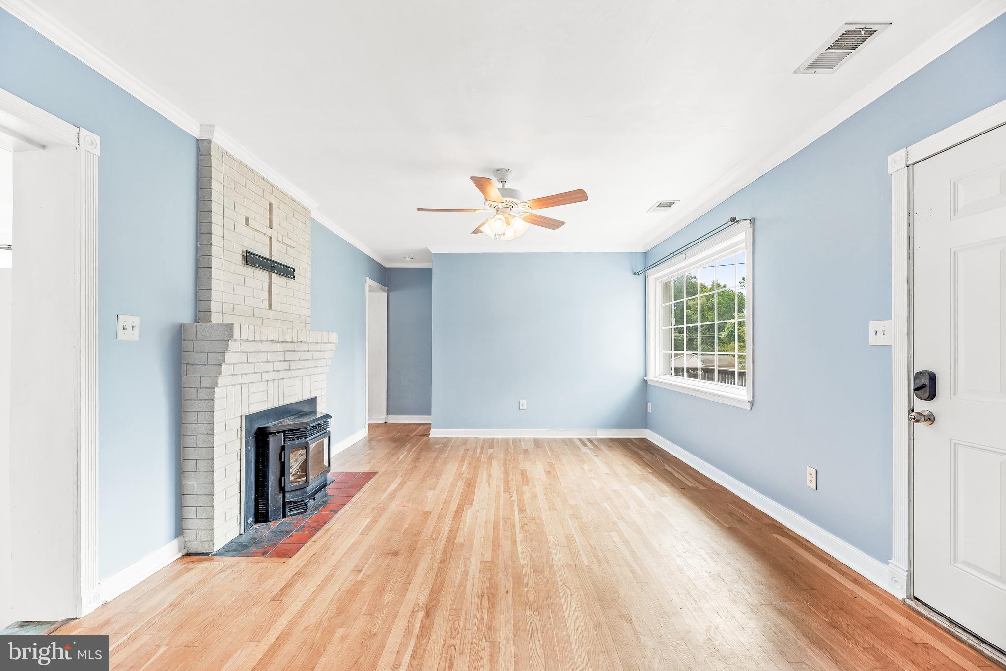 LONG BEACH - Residential