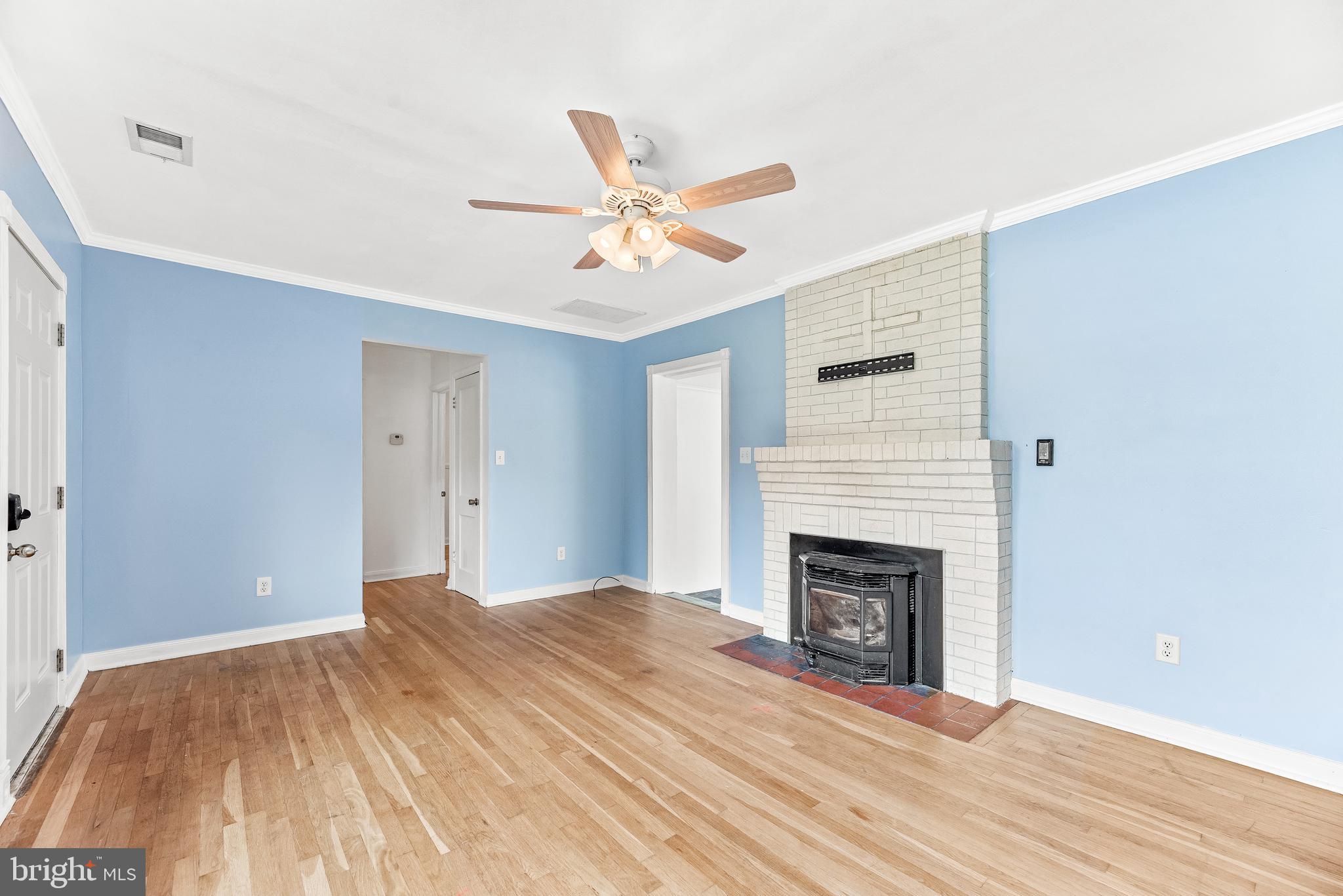 LONG BEACH - Residential