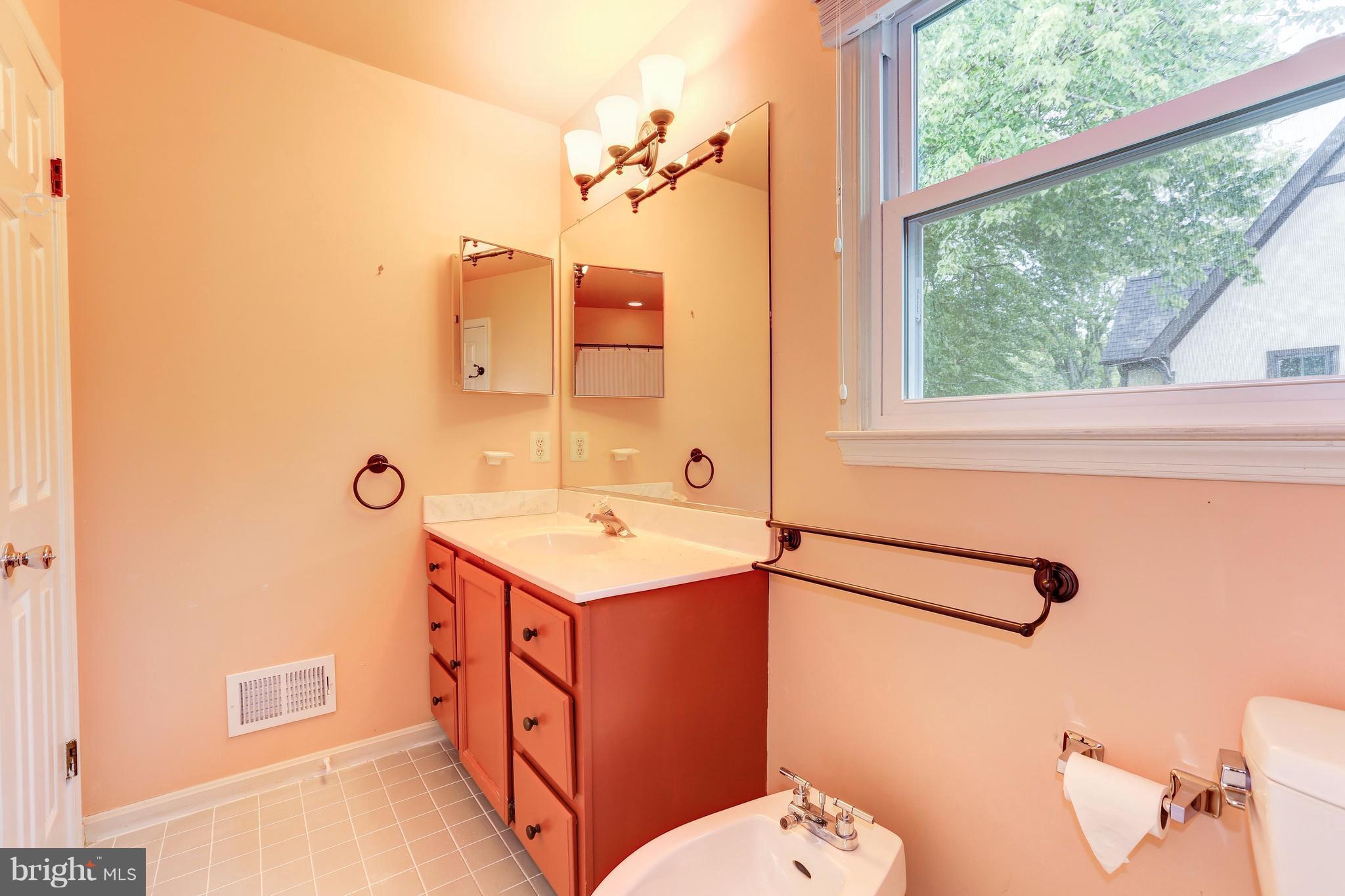 KENSINGTON ESTATES - Residential