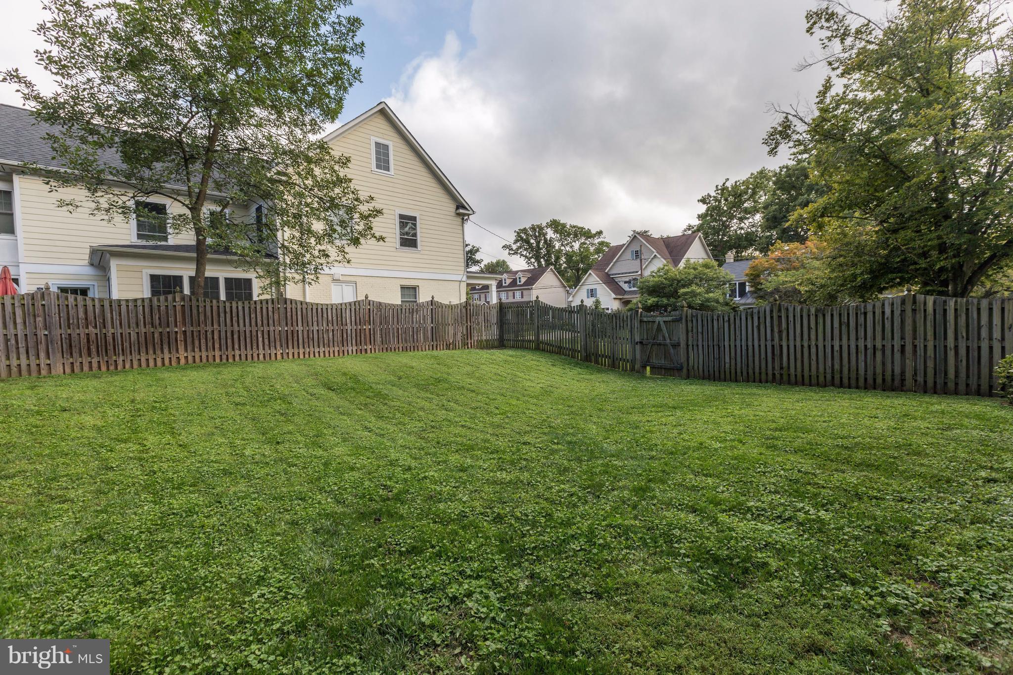 KENSINGTON ESTATES - Residential