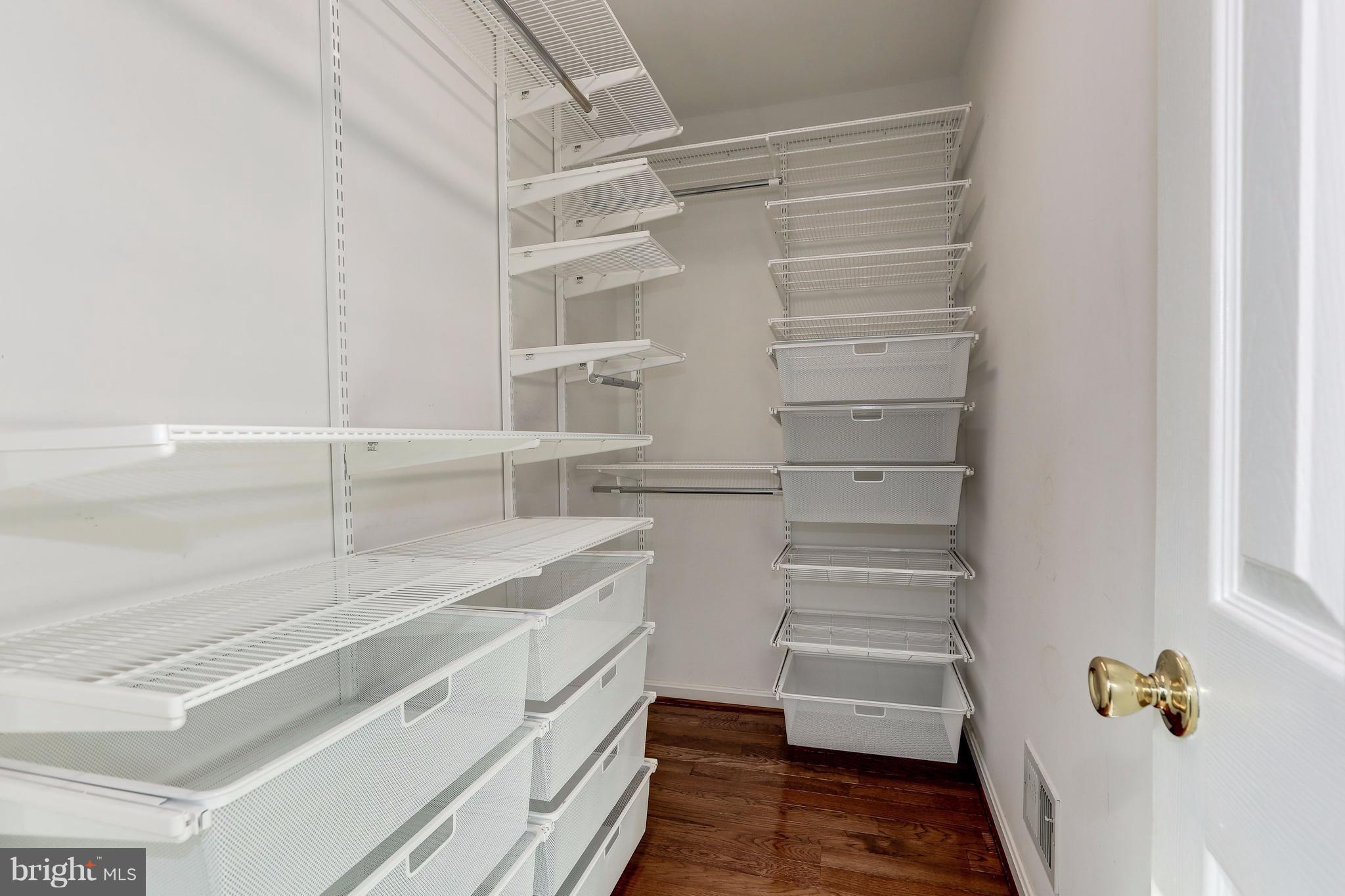 KENSINGTON ESTATES - Residential