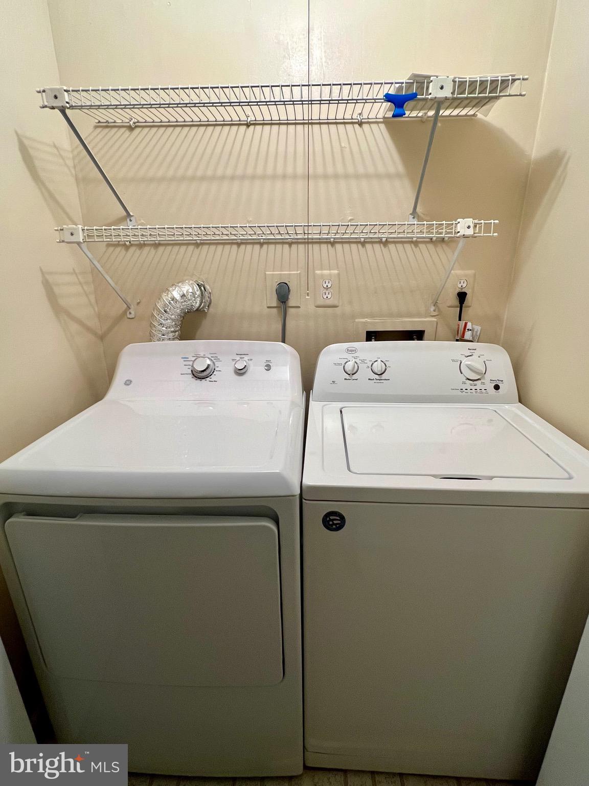 NEW GATE - Residential Lease