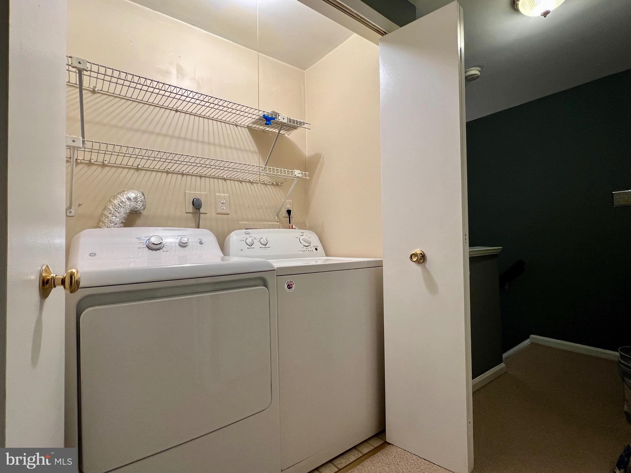 NEW GATE - Residential Lease