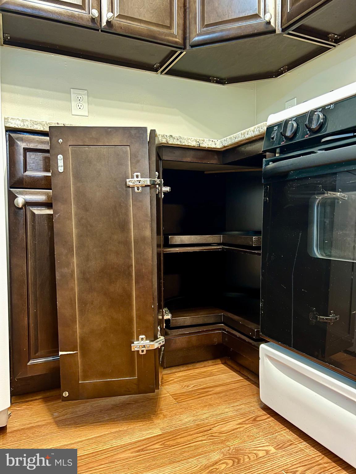 NEW GATE - Residential Lease