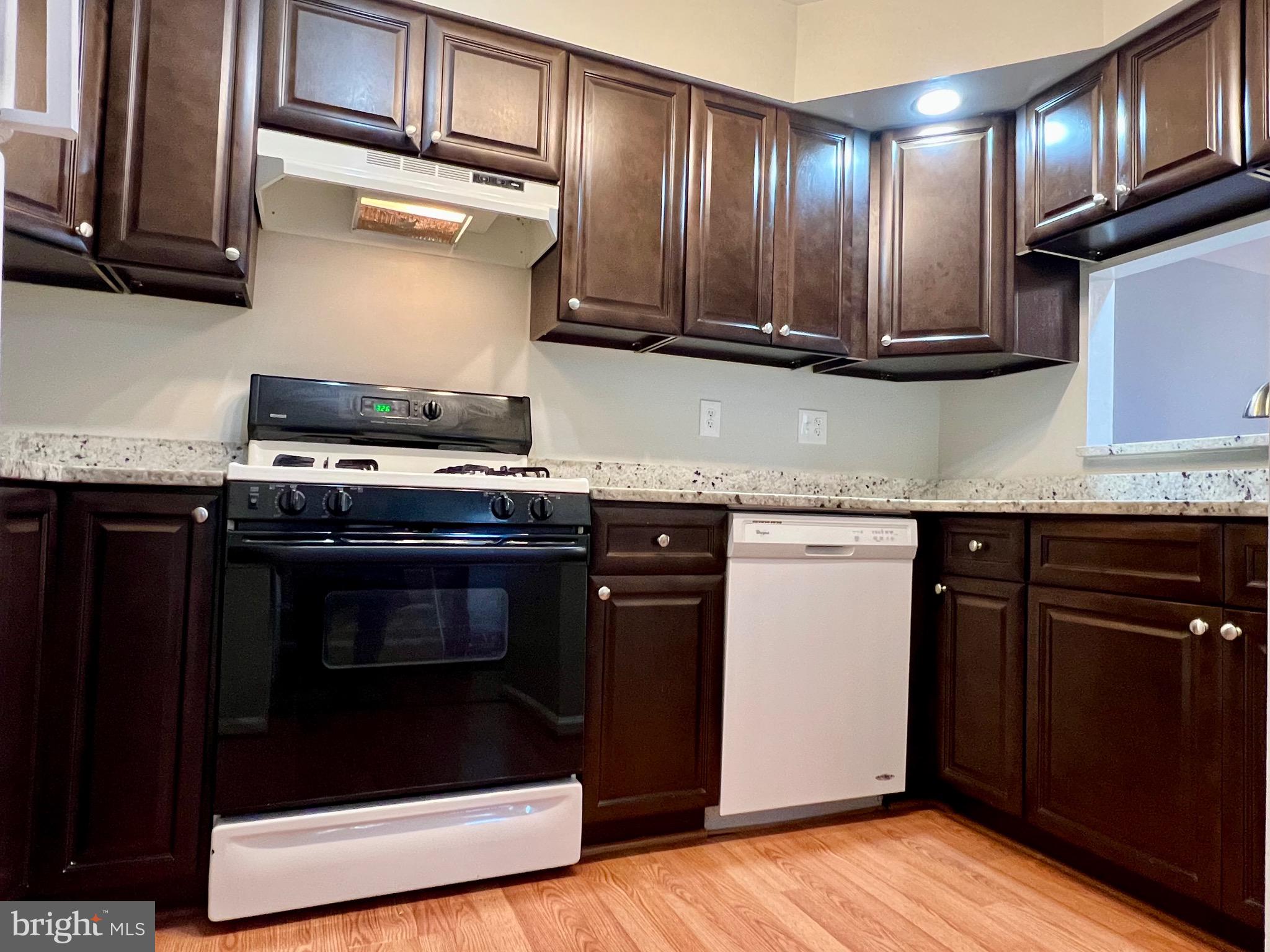 NEW GATE - Residential Lease