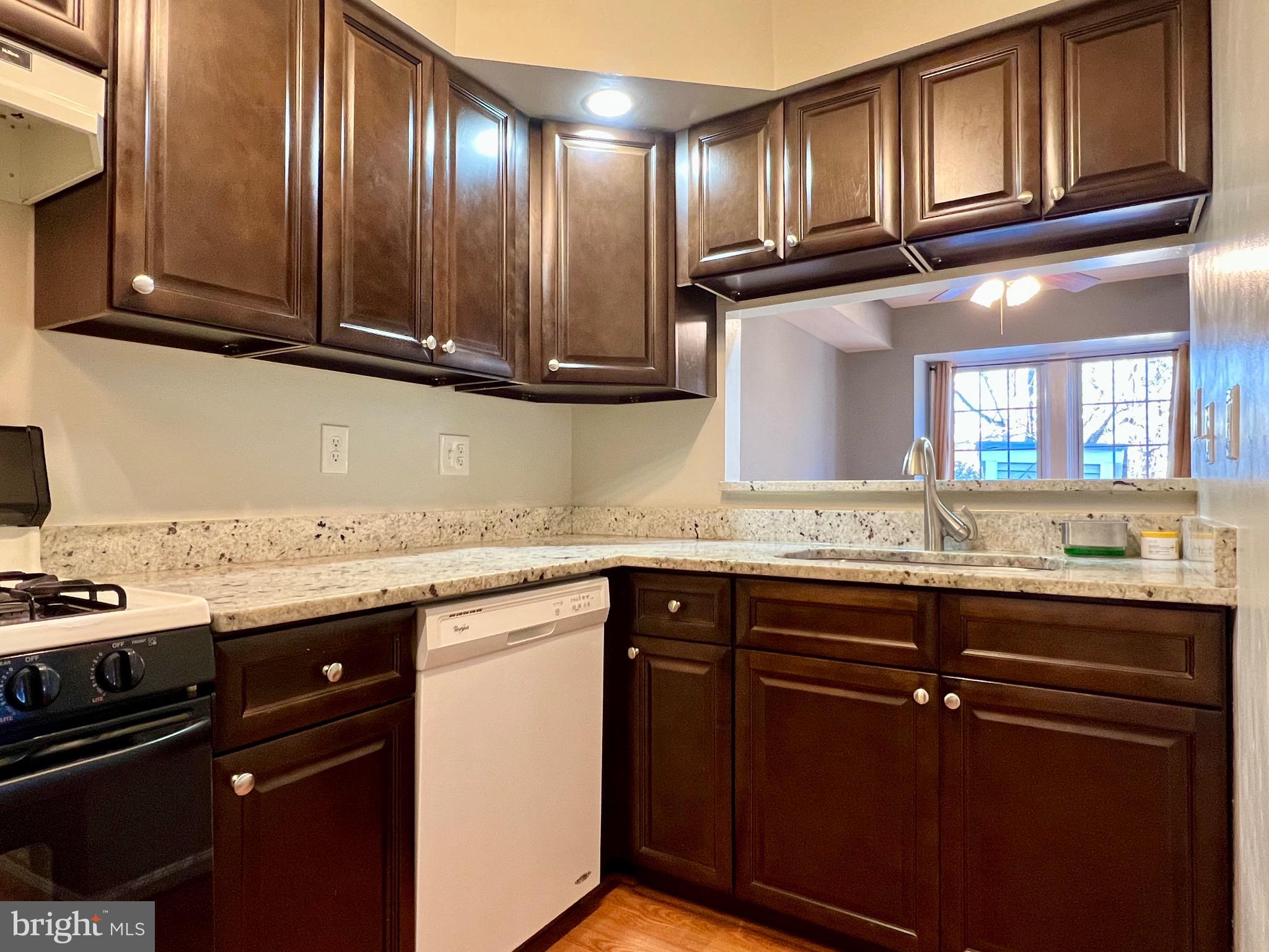 NEW GATE - Residential Lease