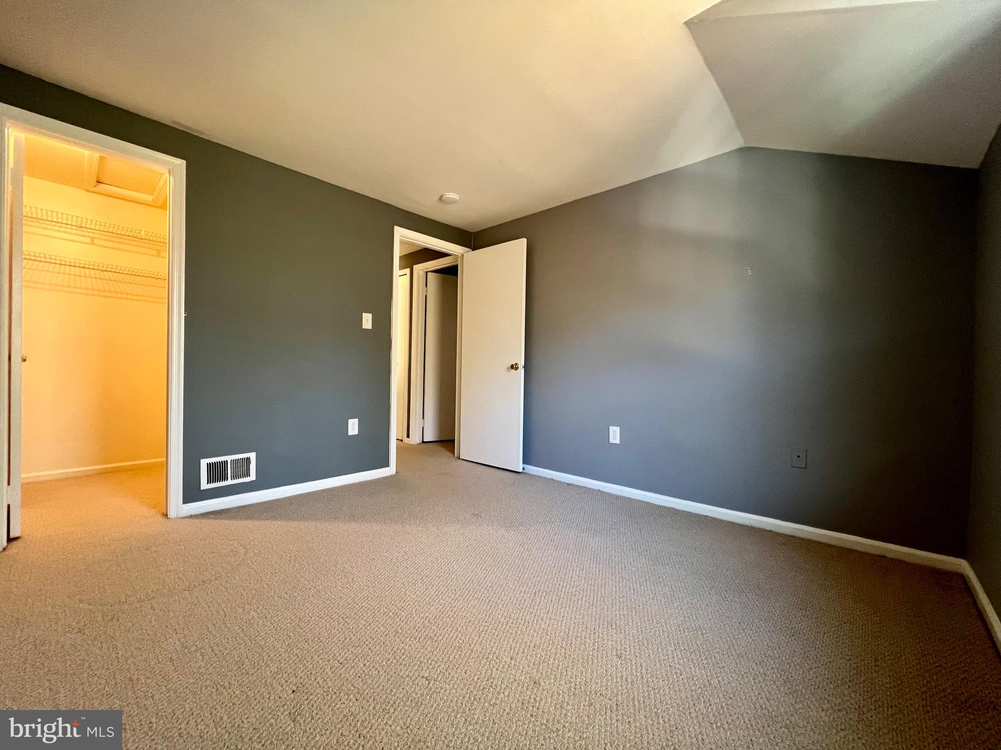 NEW GATE - Residential Lease