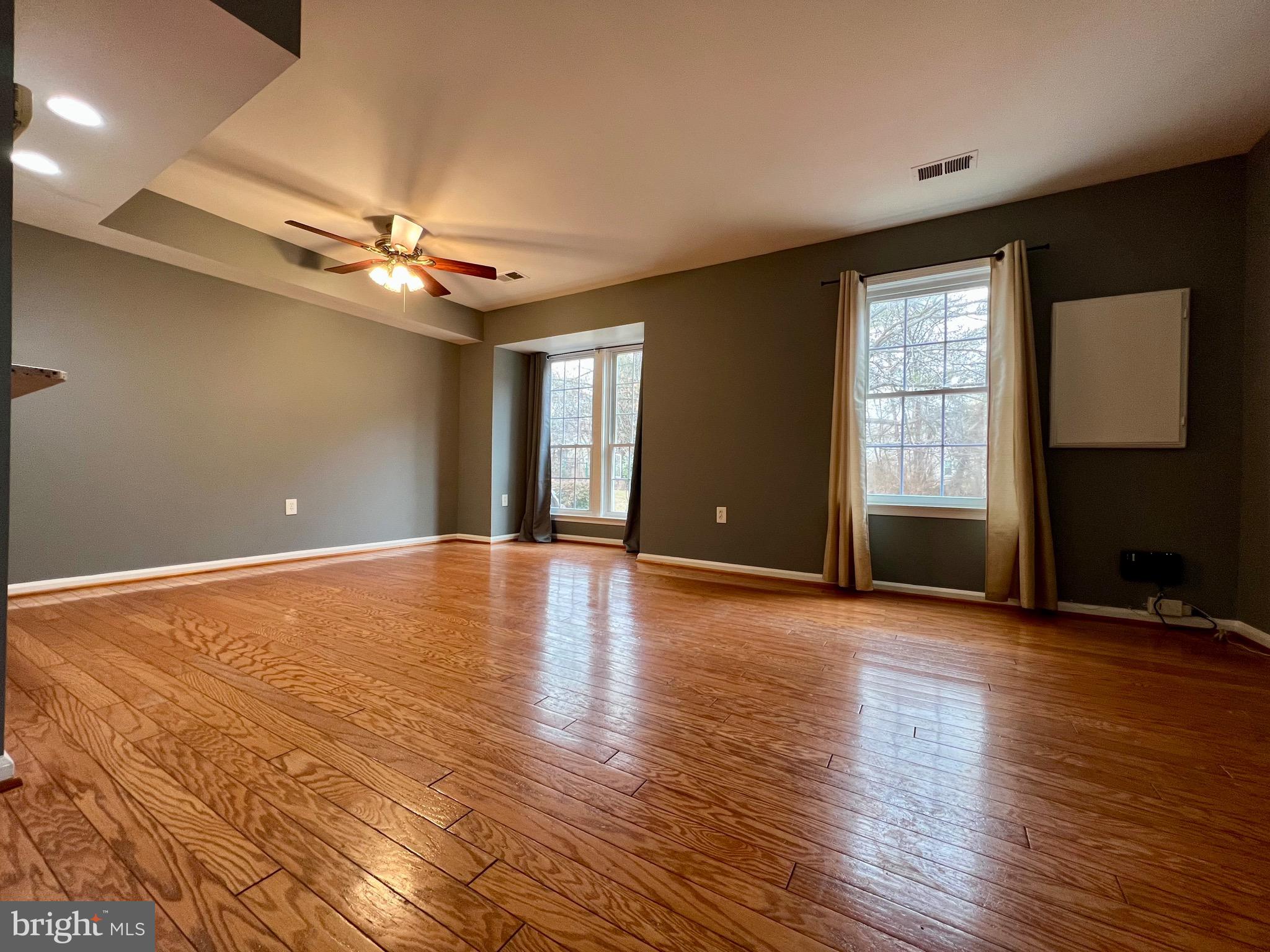 NEW GATE - Residential Lease