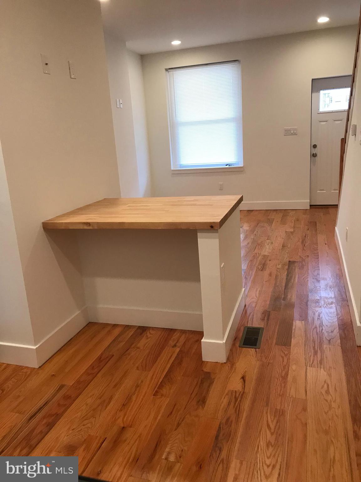 KENSINGTON - Residential Lease