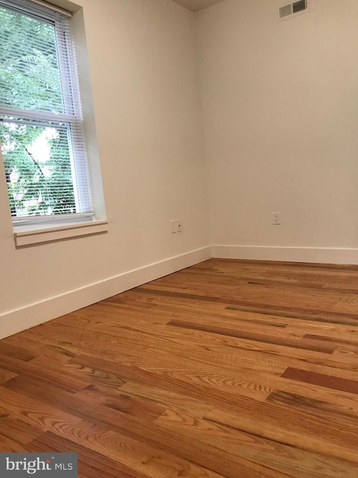 KENSINGTON - Residential Lease