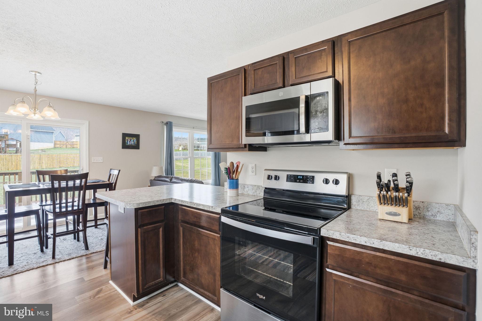 PEBBLE RIDGE - Residential