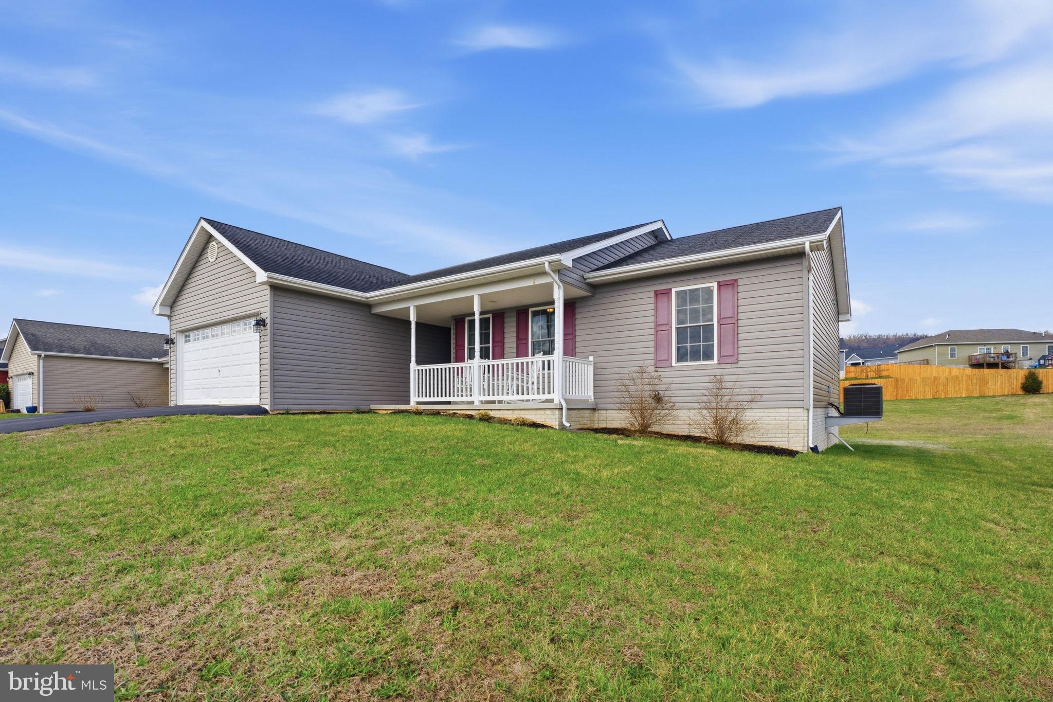 PEBBLE RIDGE - Residential