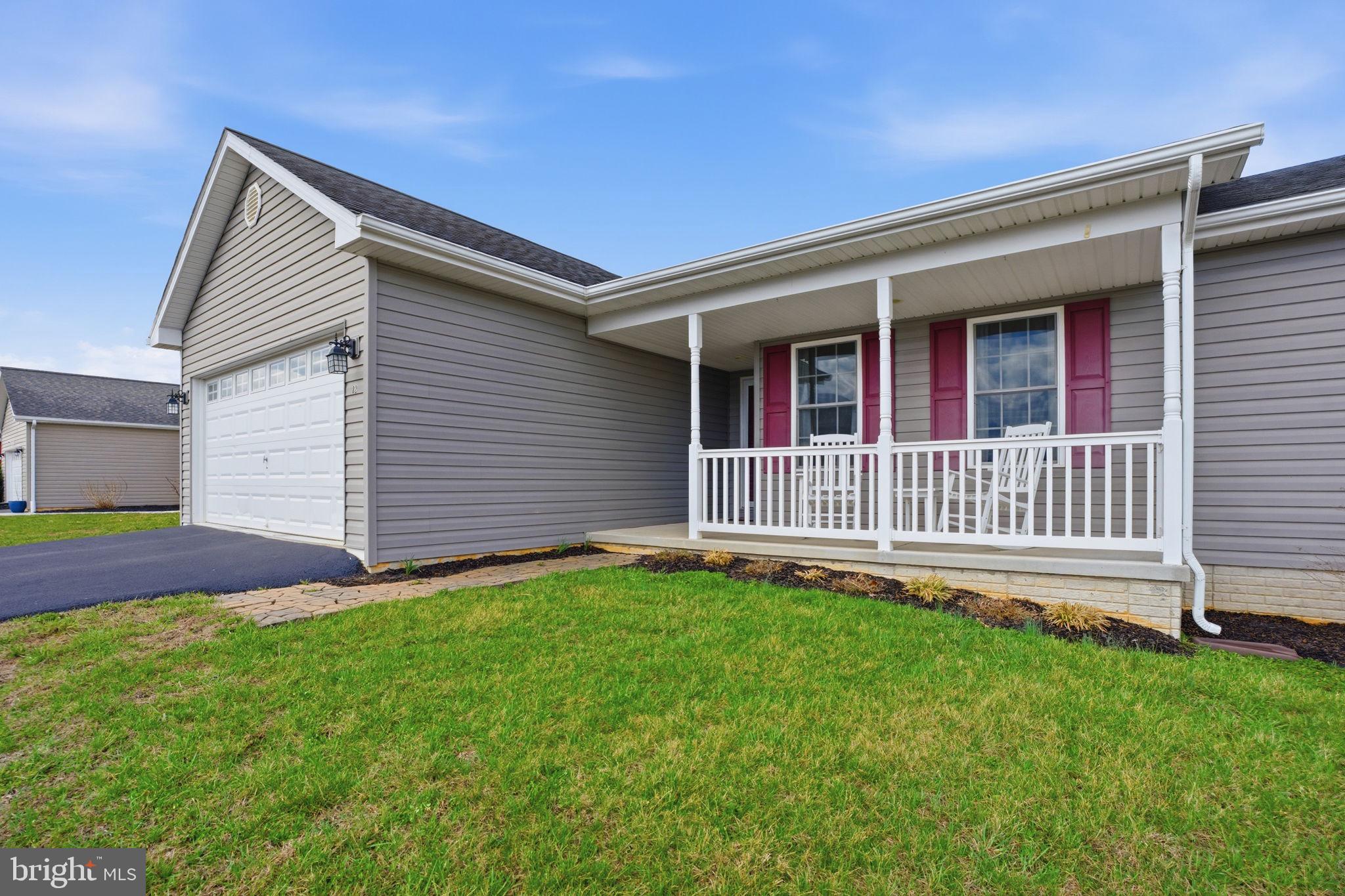 PEBBLE RIDGE - Residential