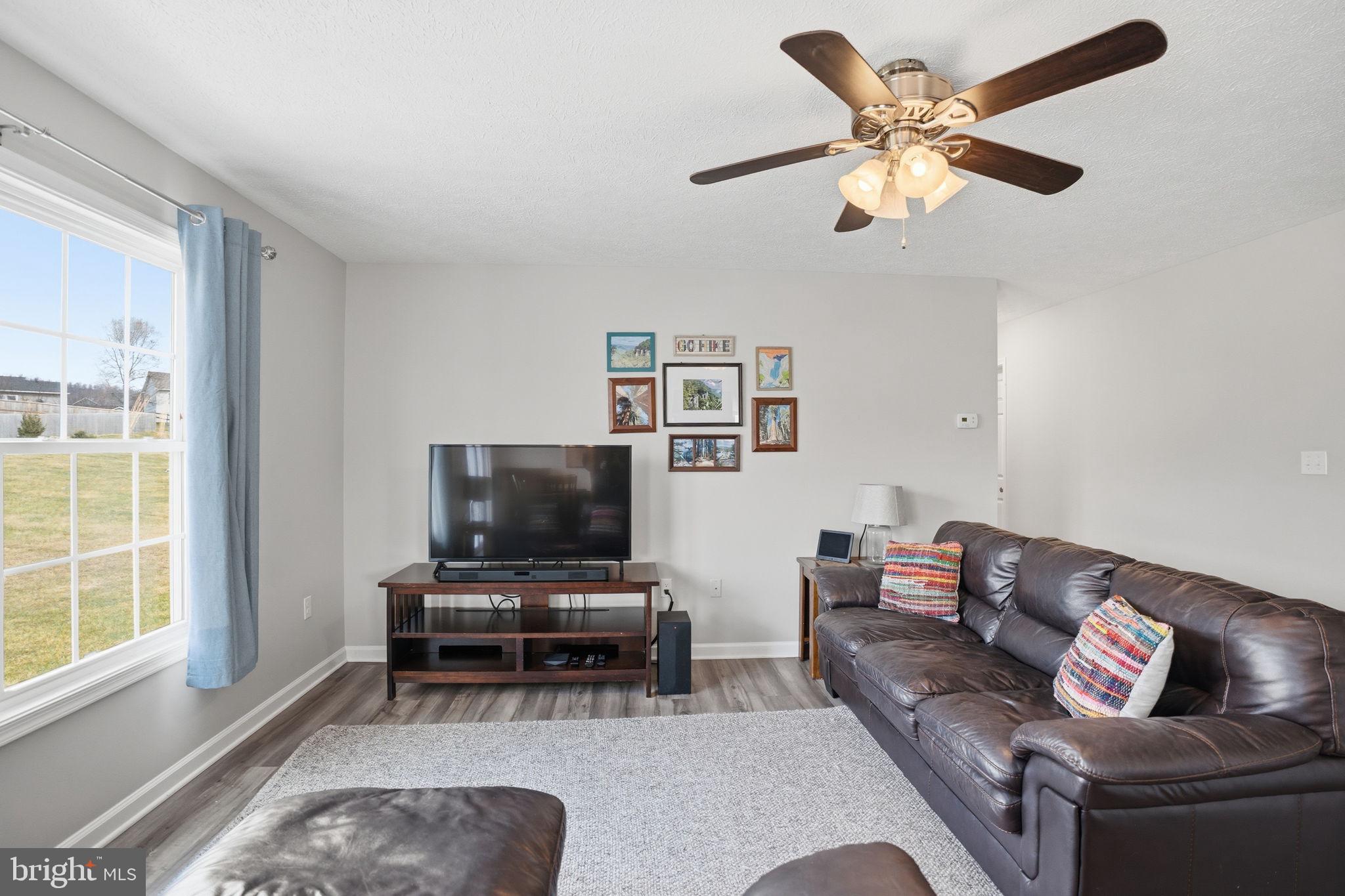 PEBBLE RIDGE - Residential