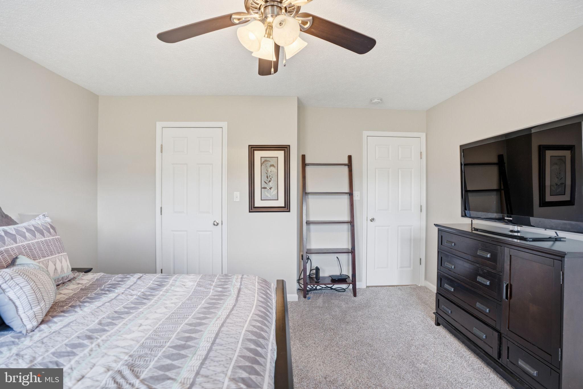 PEBBLE RIDGE - Residential