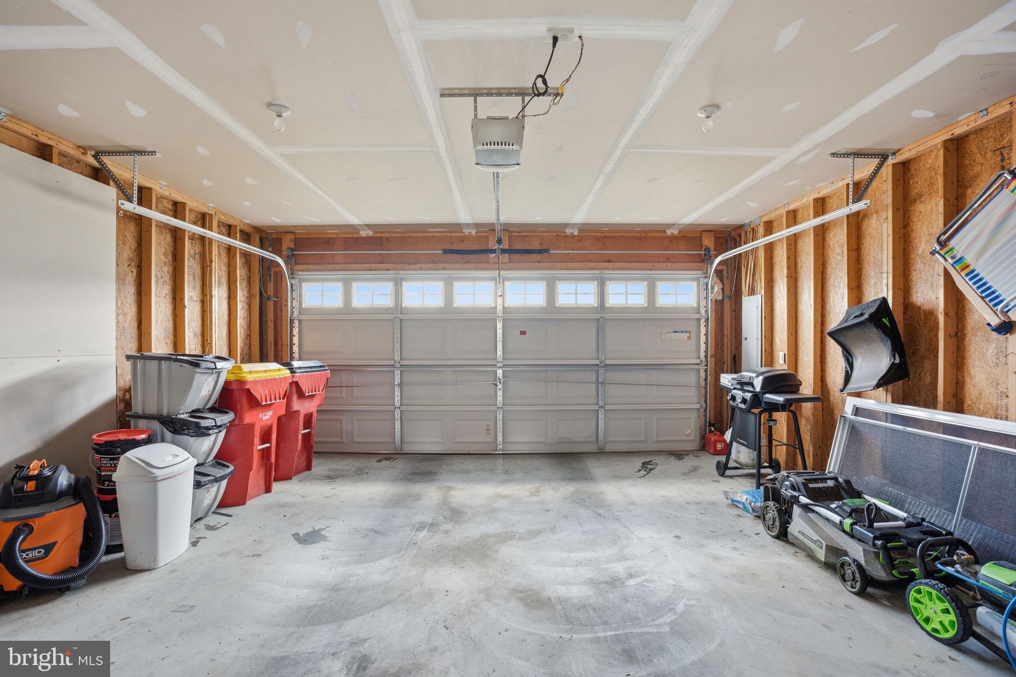 PEBBLE RIDGE - Residential