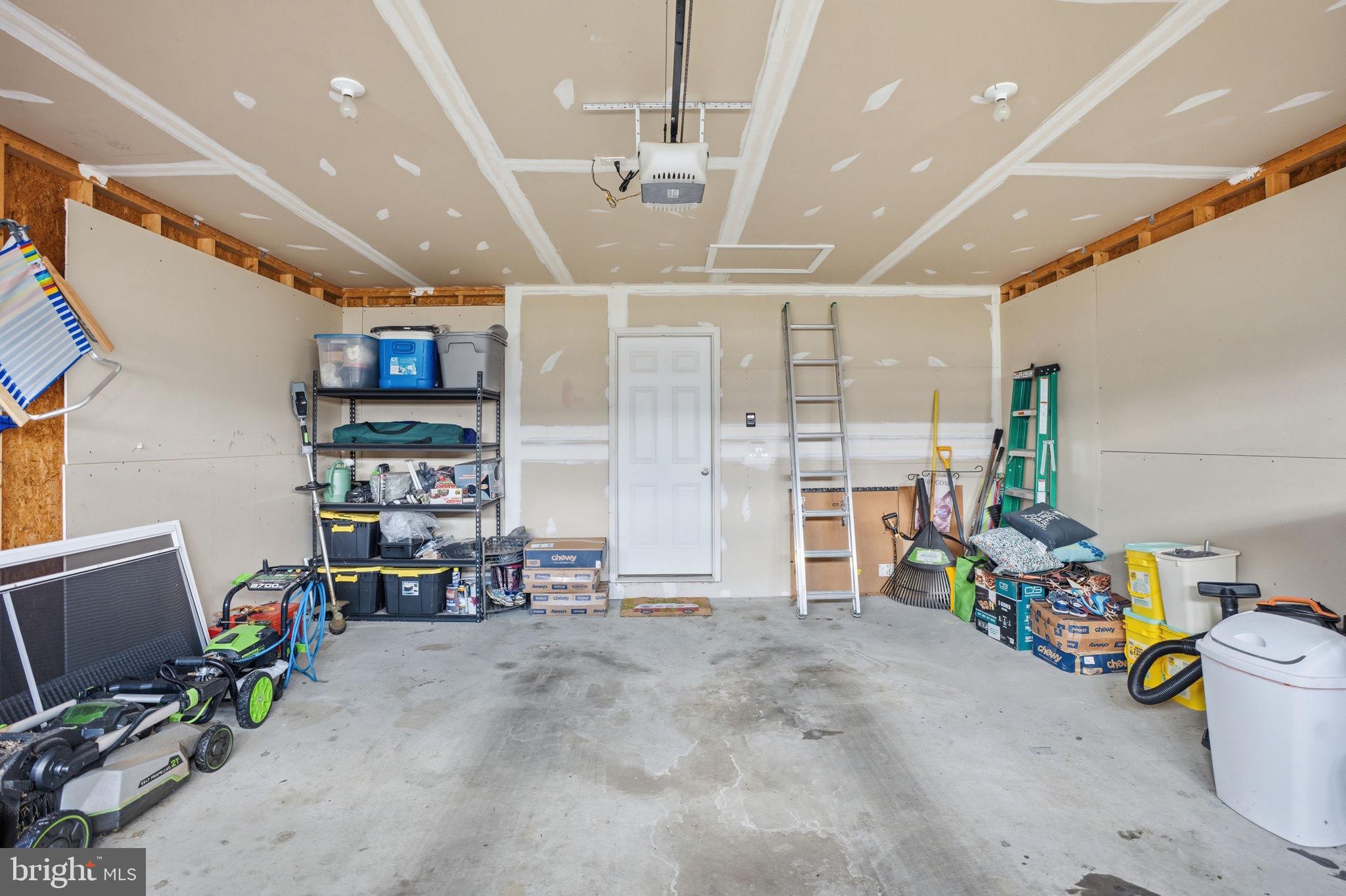 PEBBLE RIDGE - Residential