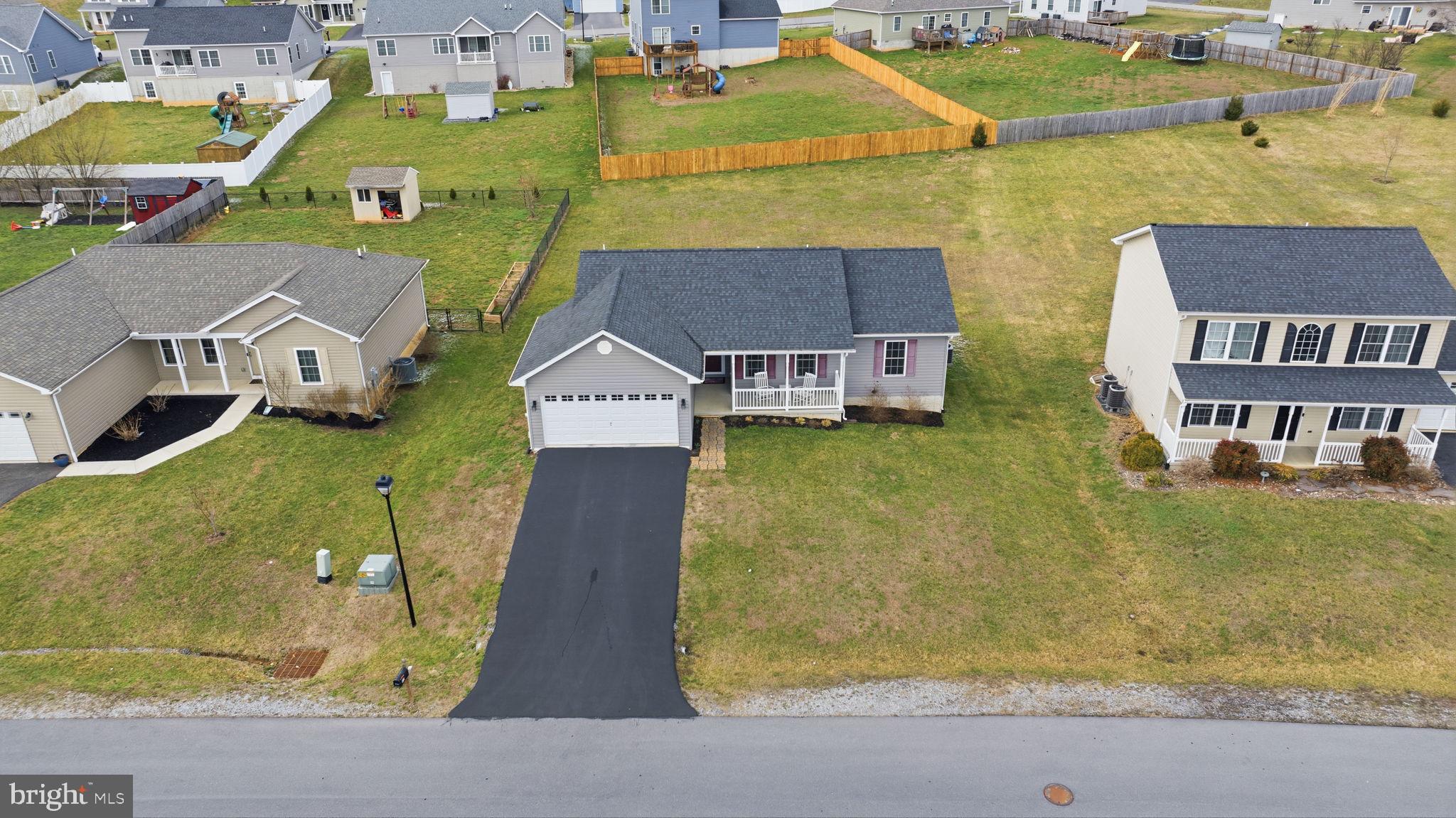 PEBBLE RIDGE - Residential