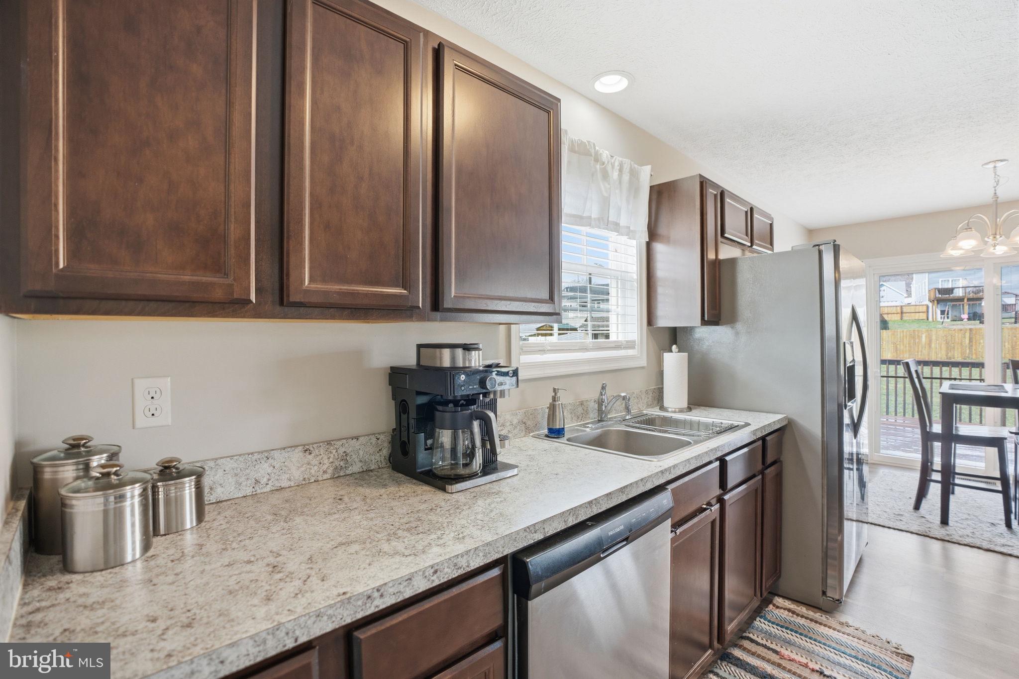 PEBBLE RIDGE - Residential