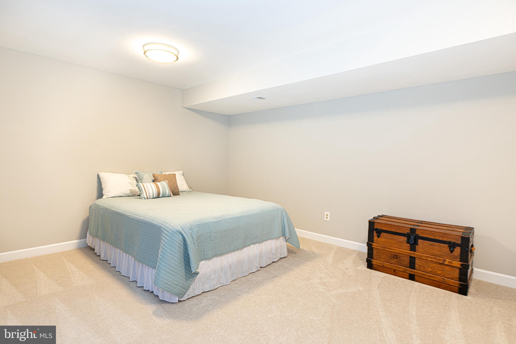 CROSSPOINTE - Residential