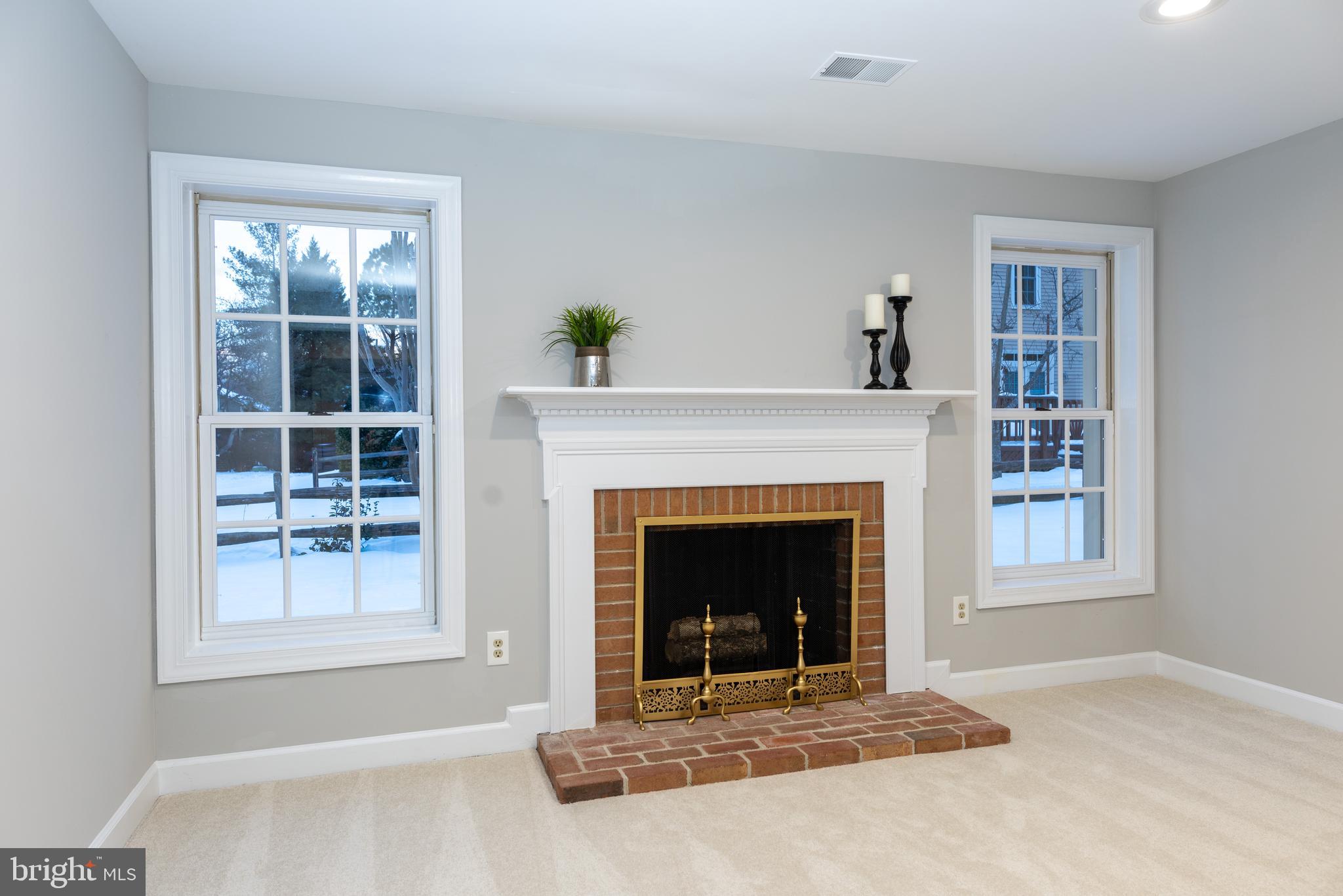 CROSSPOINTE - Residential