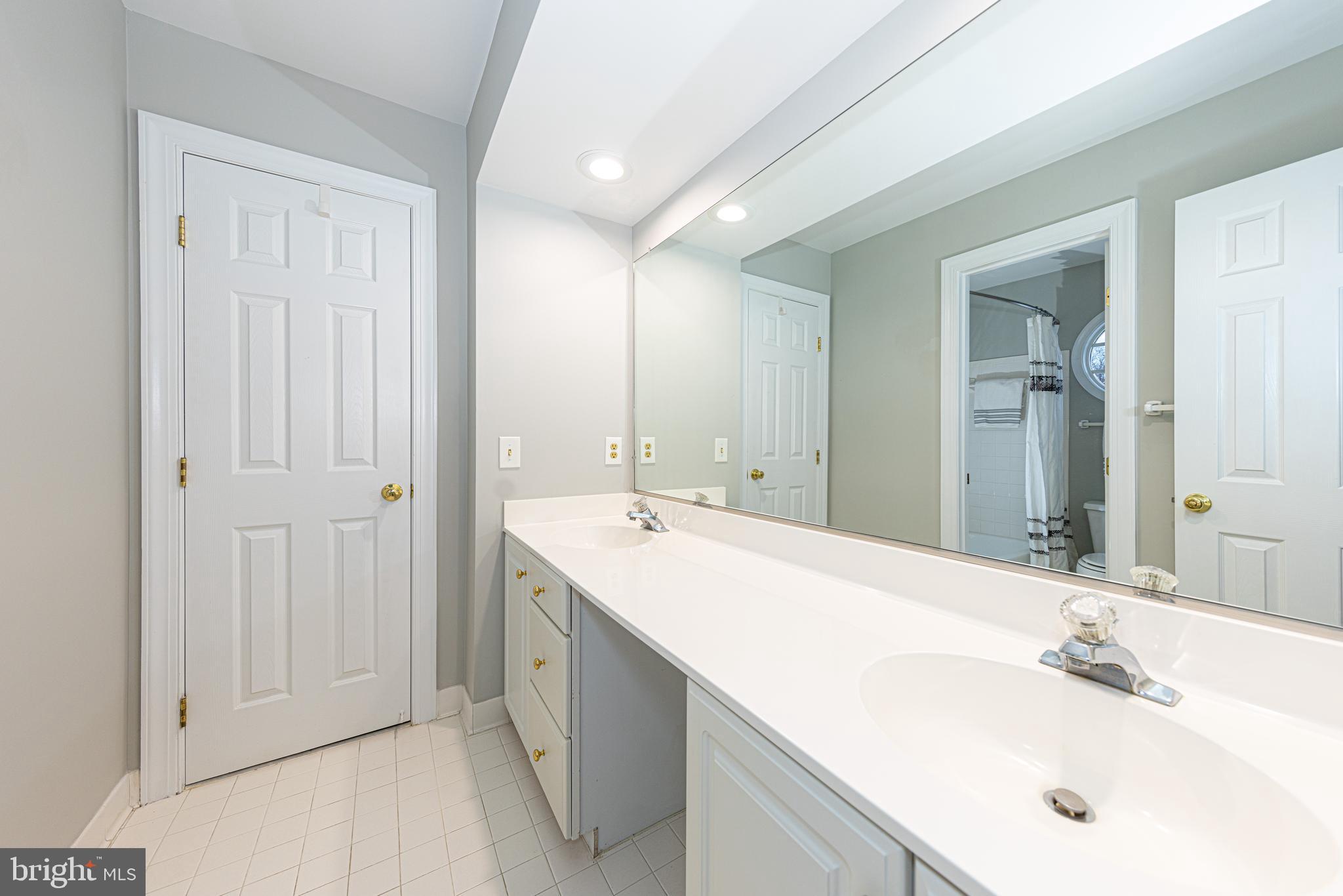 CROSSPOINTE - Residential