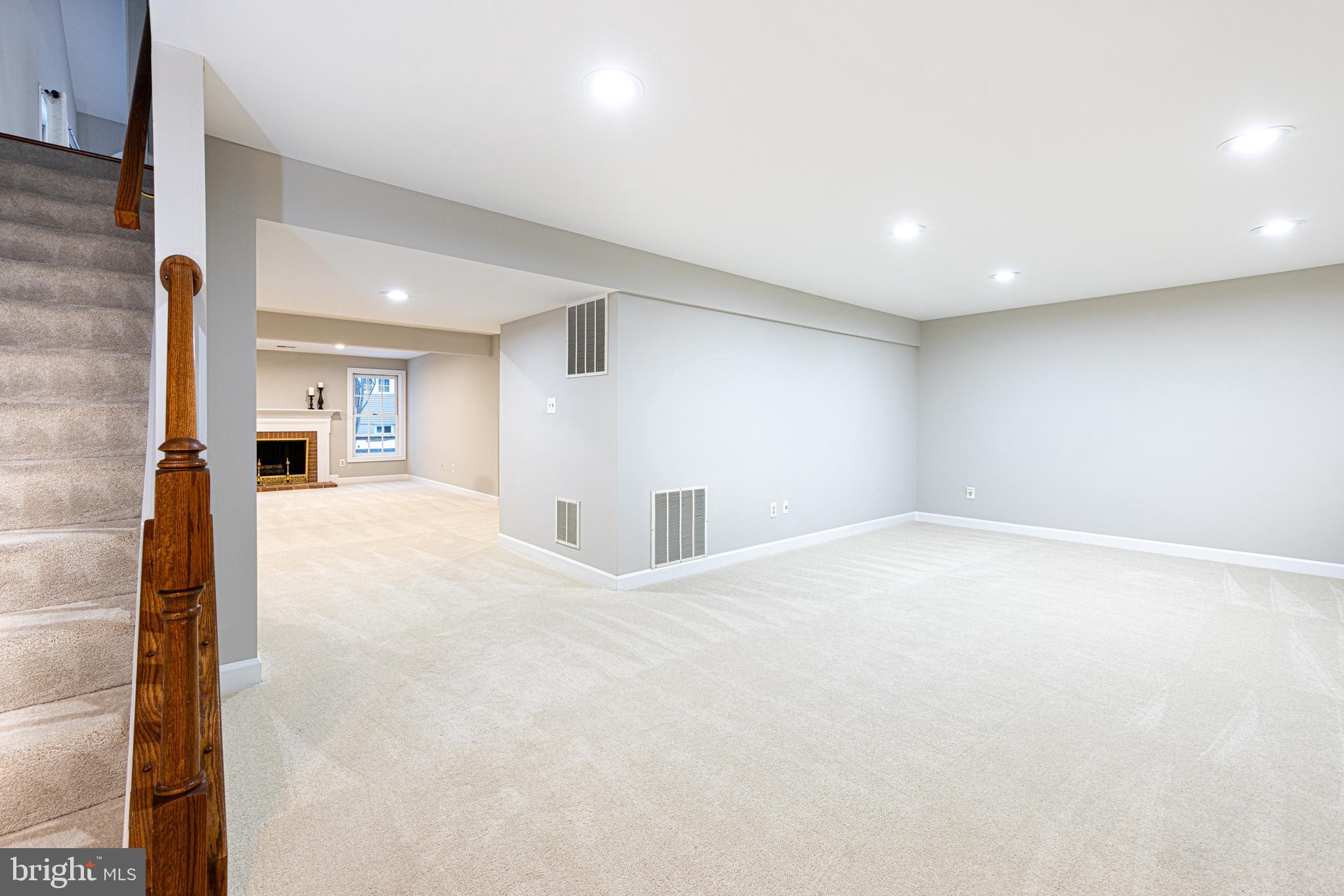 CROSSPOINTE - Residential