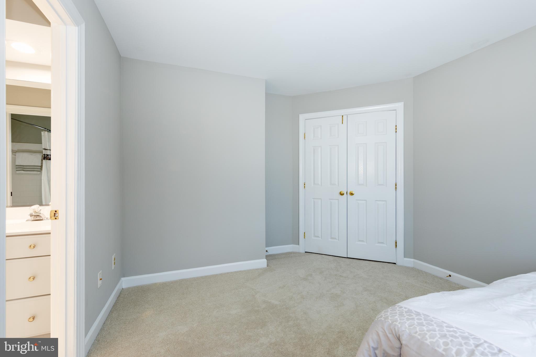 CROSSPOINTE - Residential