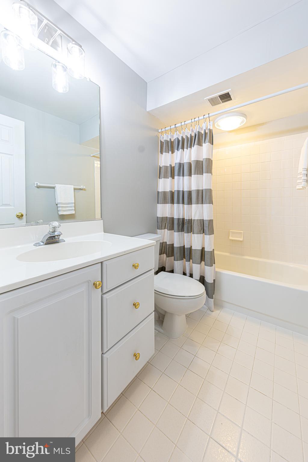 CROSSPOINTE - Residential