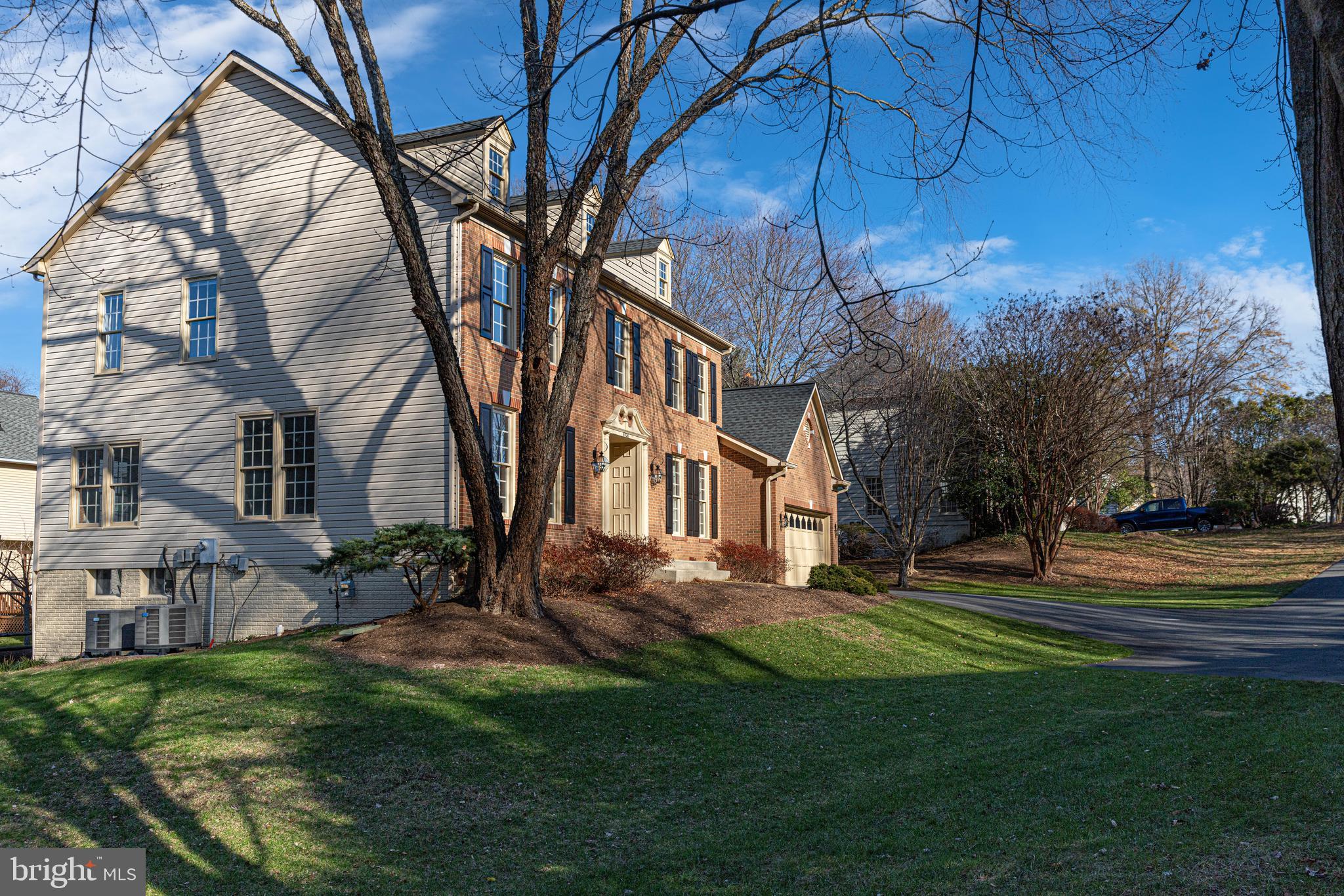 CROSSPOINTE - Residential