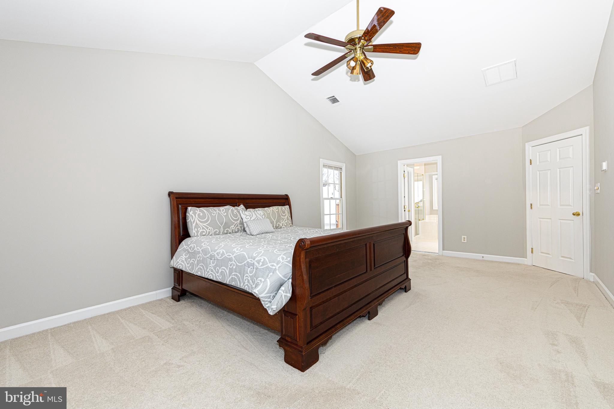 CROSSPOINTE - Residential