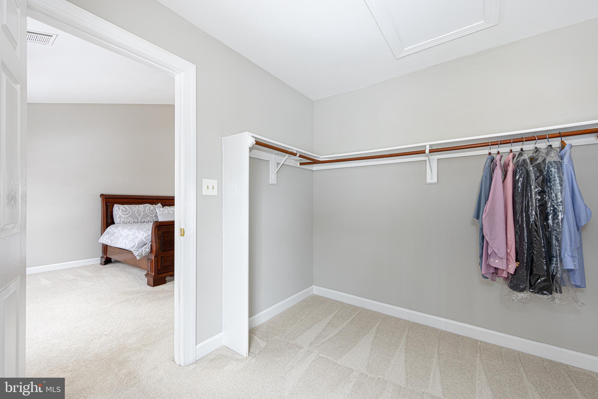 CROSSPOINTE - Residential