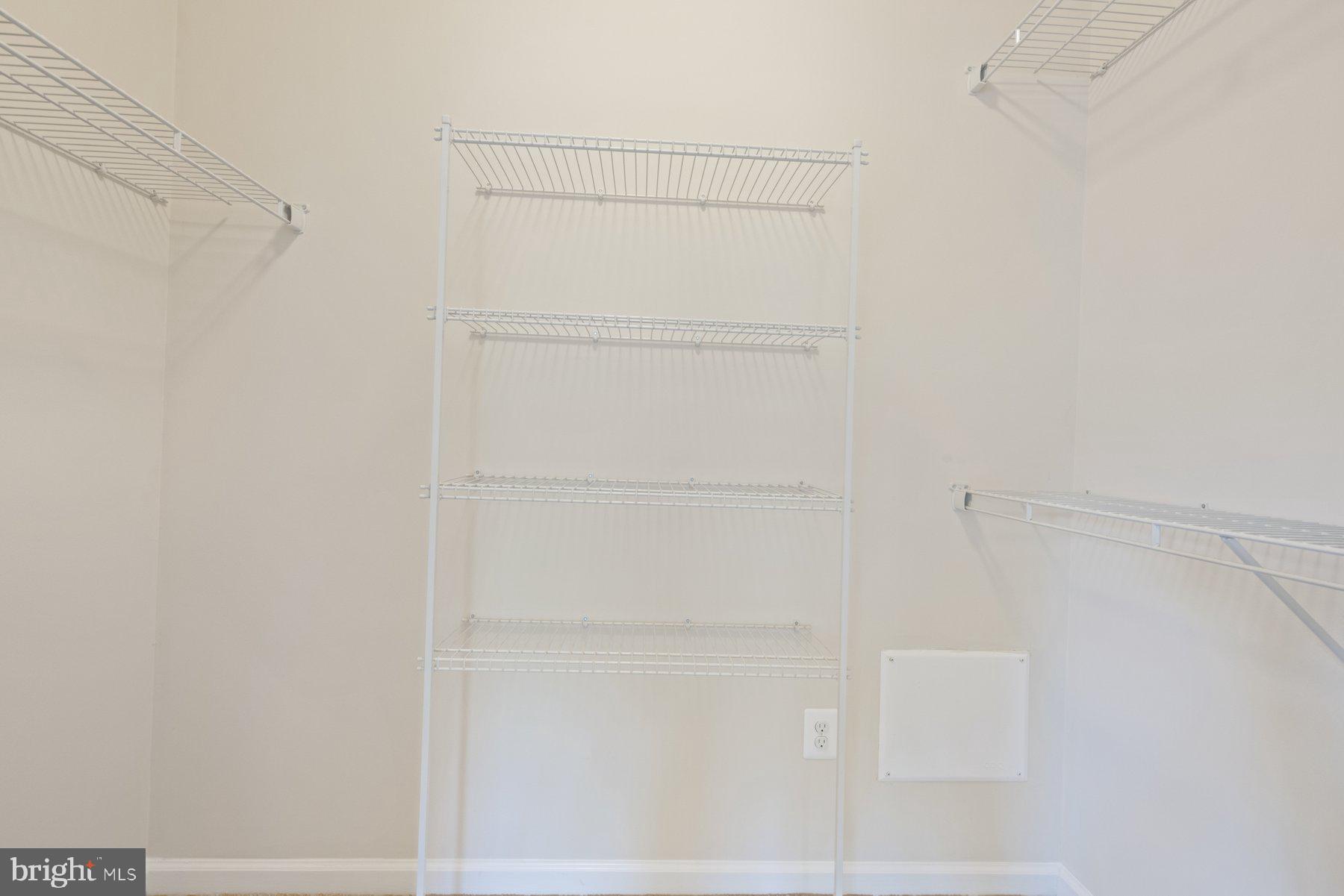 TOWN CENTER COMMONS - Residential Lease