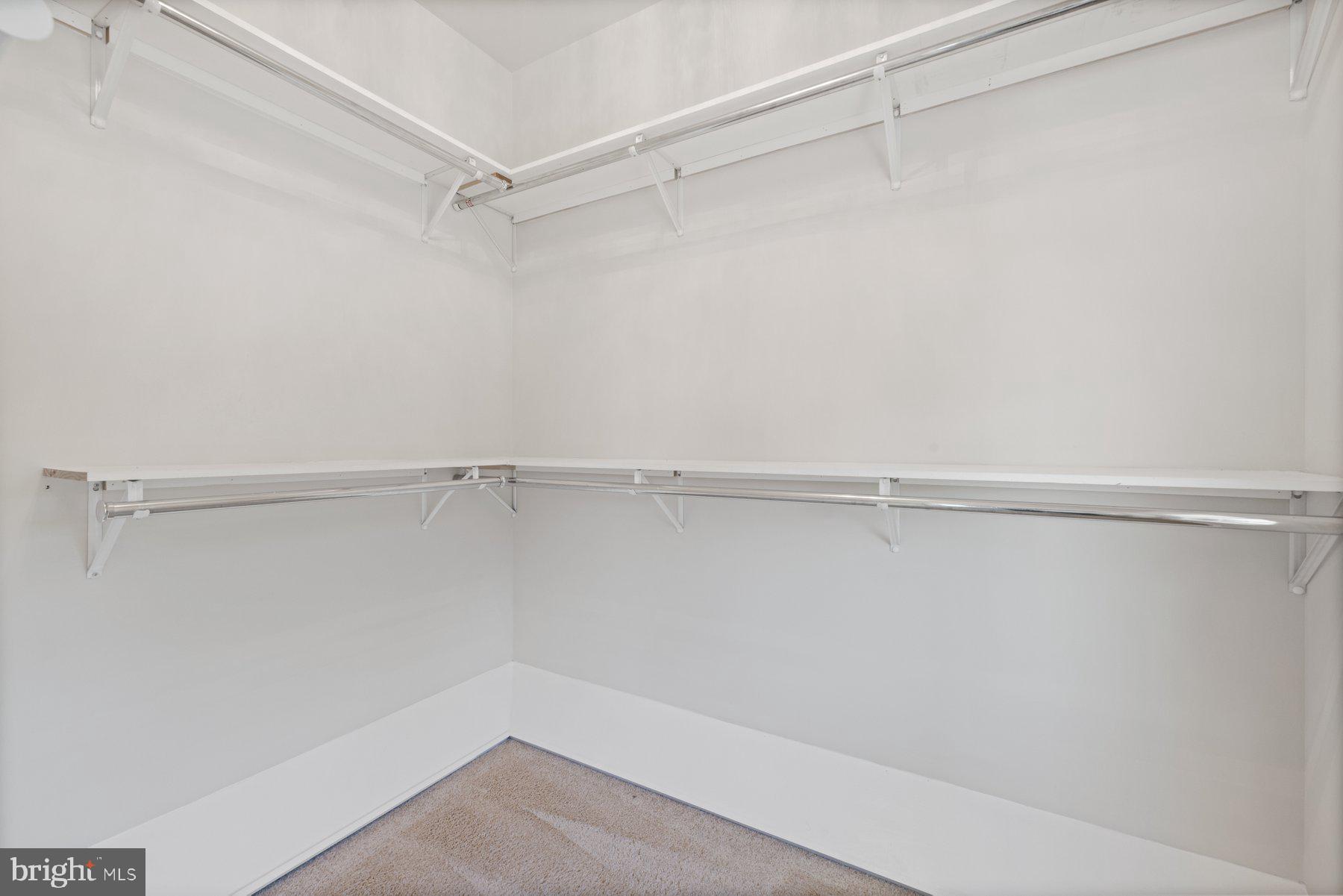 TOWN CENTER COMMONS - Residential Lease