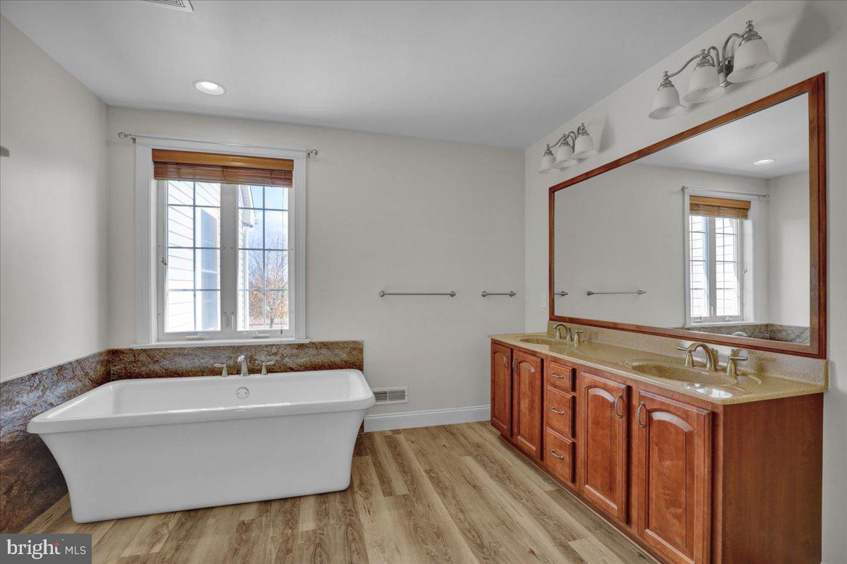 PARKFIELD - Residential