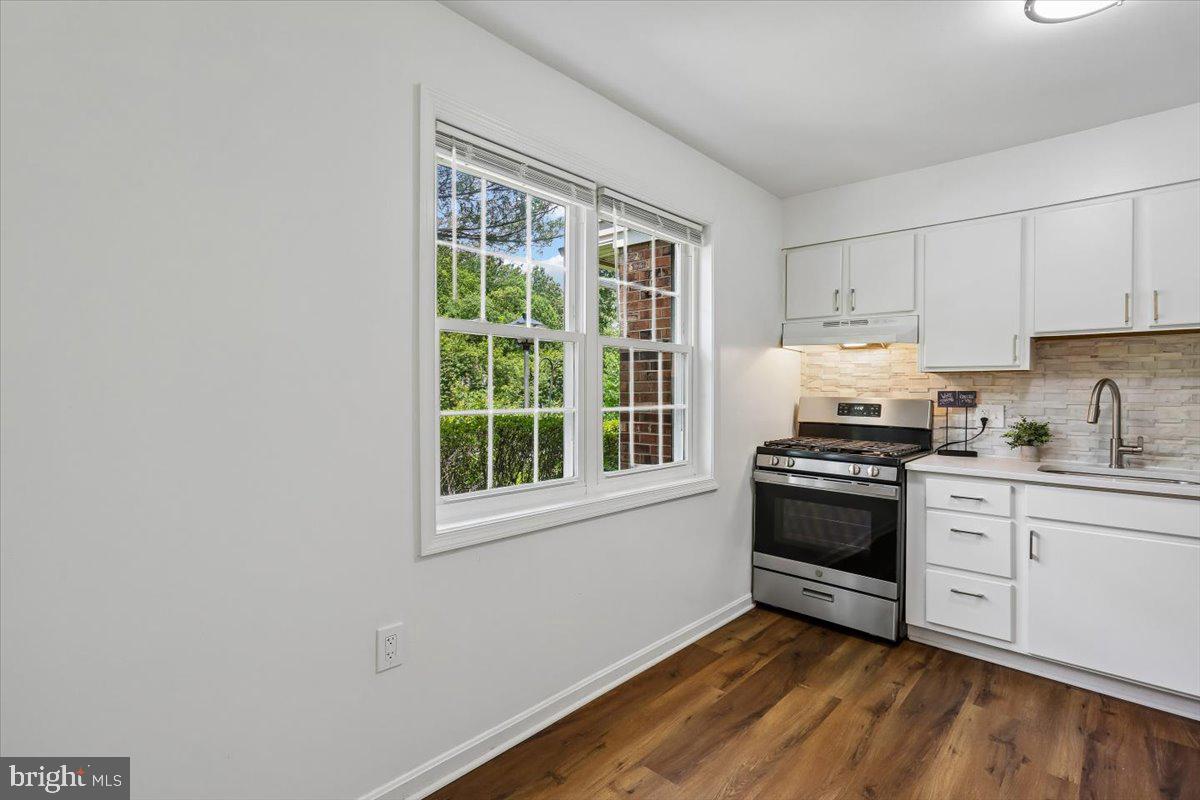 742 COLLEGE PARKWAY 7-742