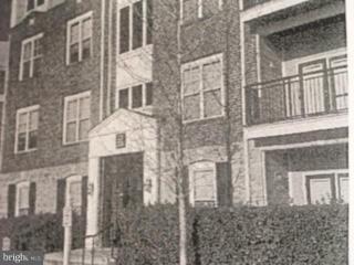 Great location, great price, close to Rockville metro, walk to Giant, close to Montgomery collage, washer and dryer in unit.out door pool and fitness room. in door parking. Please call to show.
